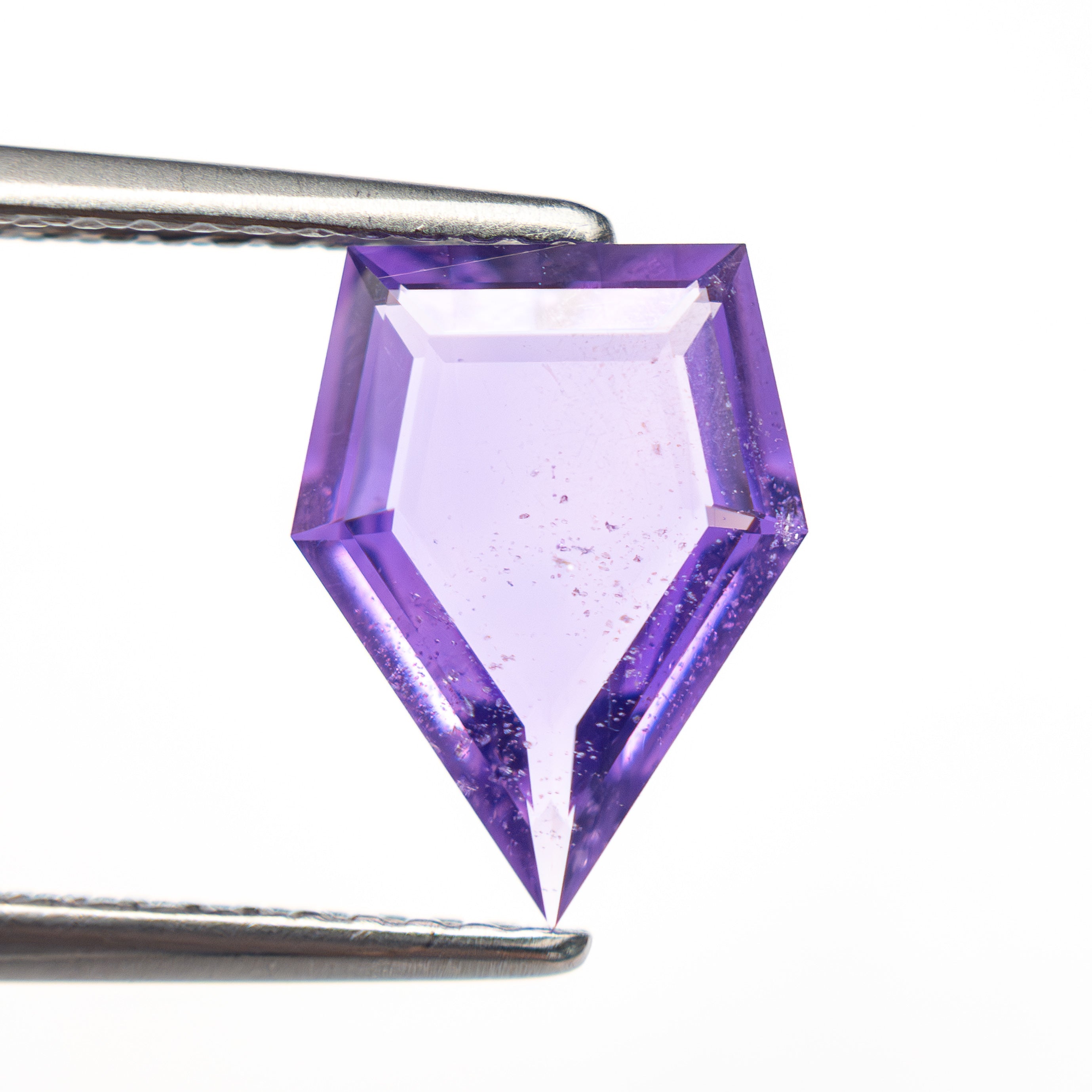 1.75ct 10.52x7.98x2.31mm Shield Portrait Cut Sapphire 27740-12-Staghead Designs