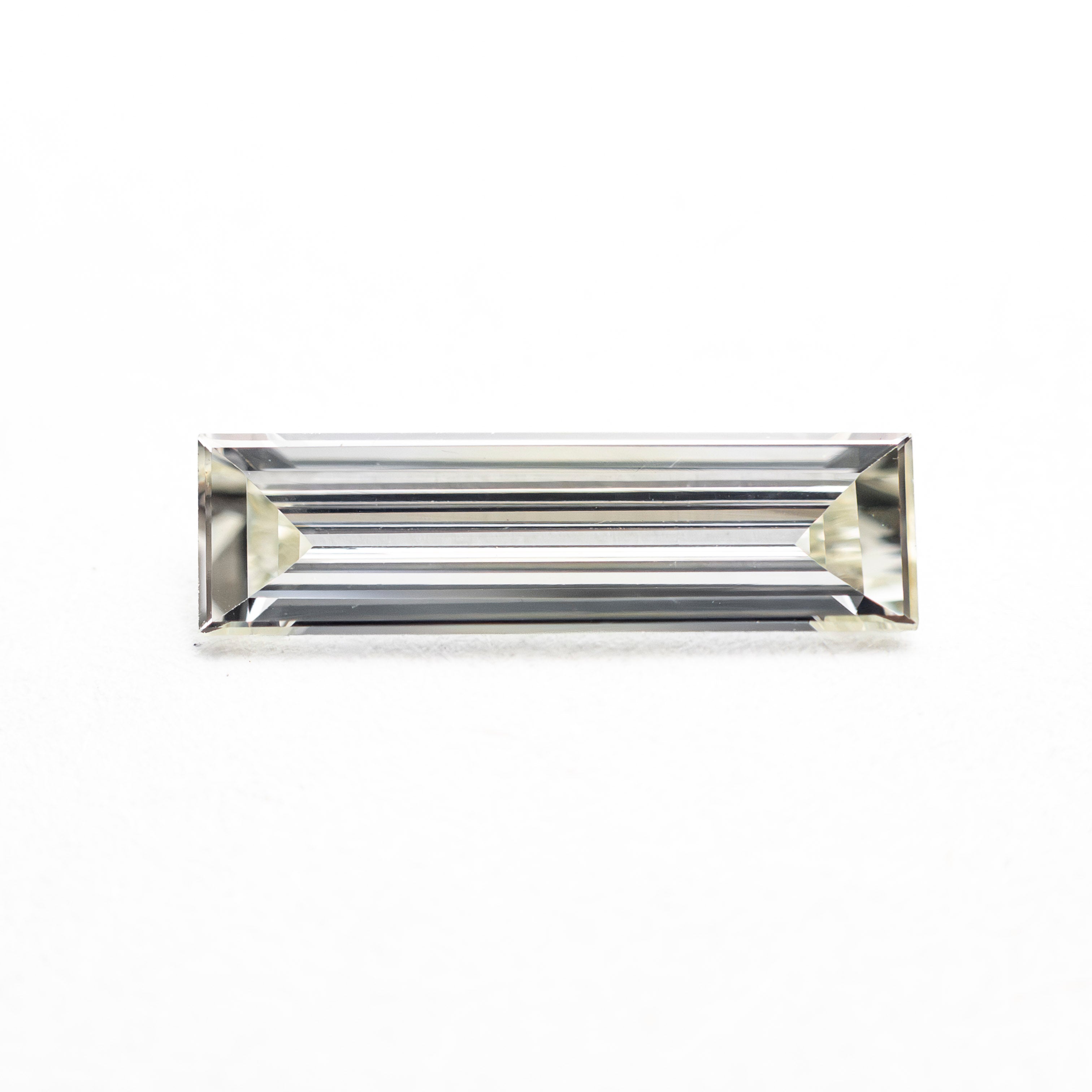 0.45ct 10.50x2.98x1.42mm VS2 Q-R Baguette Step Cut 27911-01-Staghead Designs