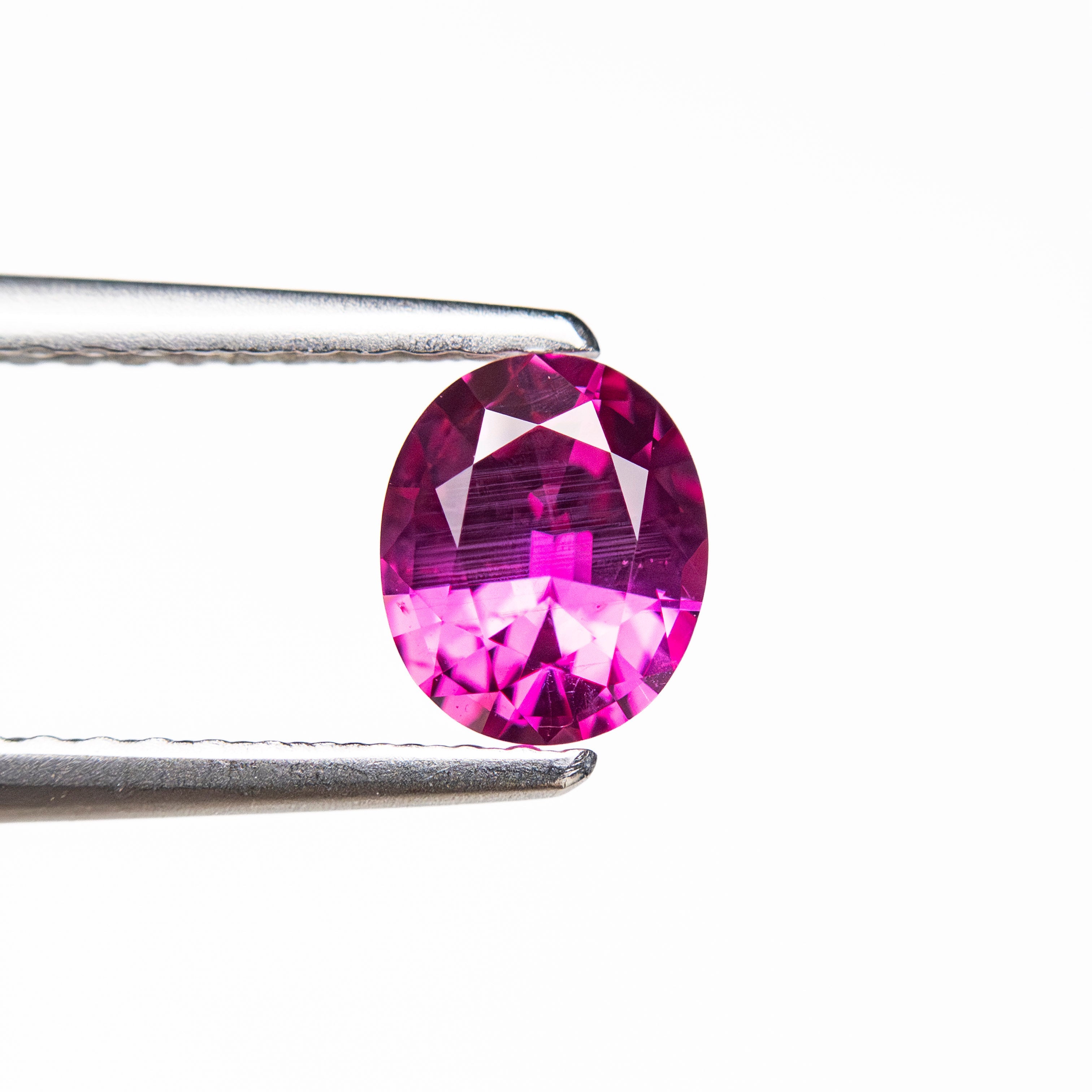 0.74ct 6.04x5.07x3.10mm Oval Brilliant Sapphire 27955-08-Staghead Designs