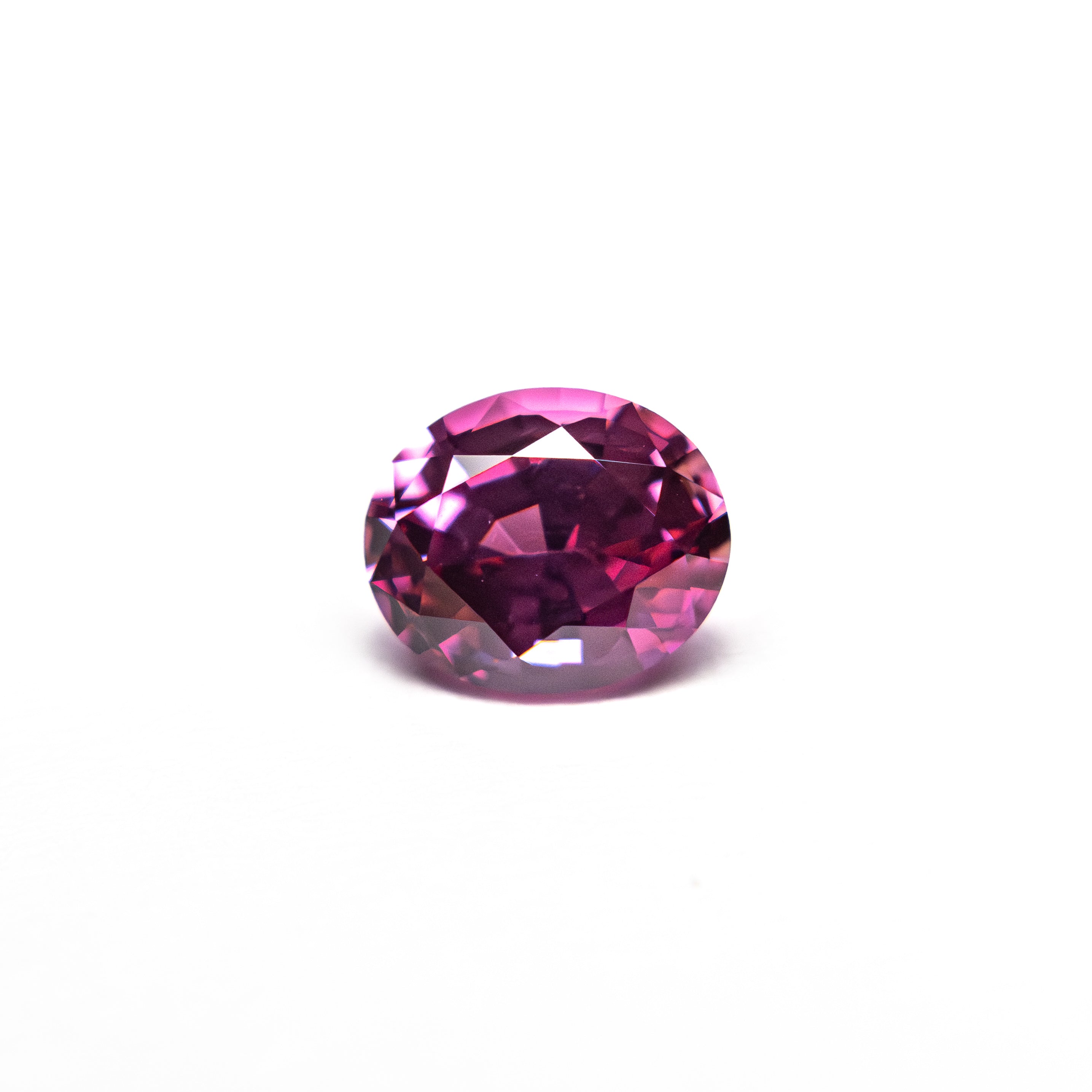 0.83ct 6.04x5.07x3.46mm Oval Brilliant Sapphire 27955-14-Staghead Designs