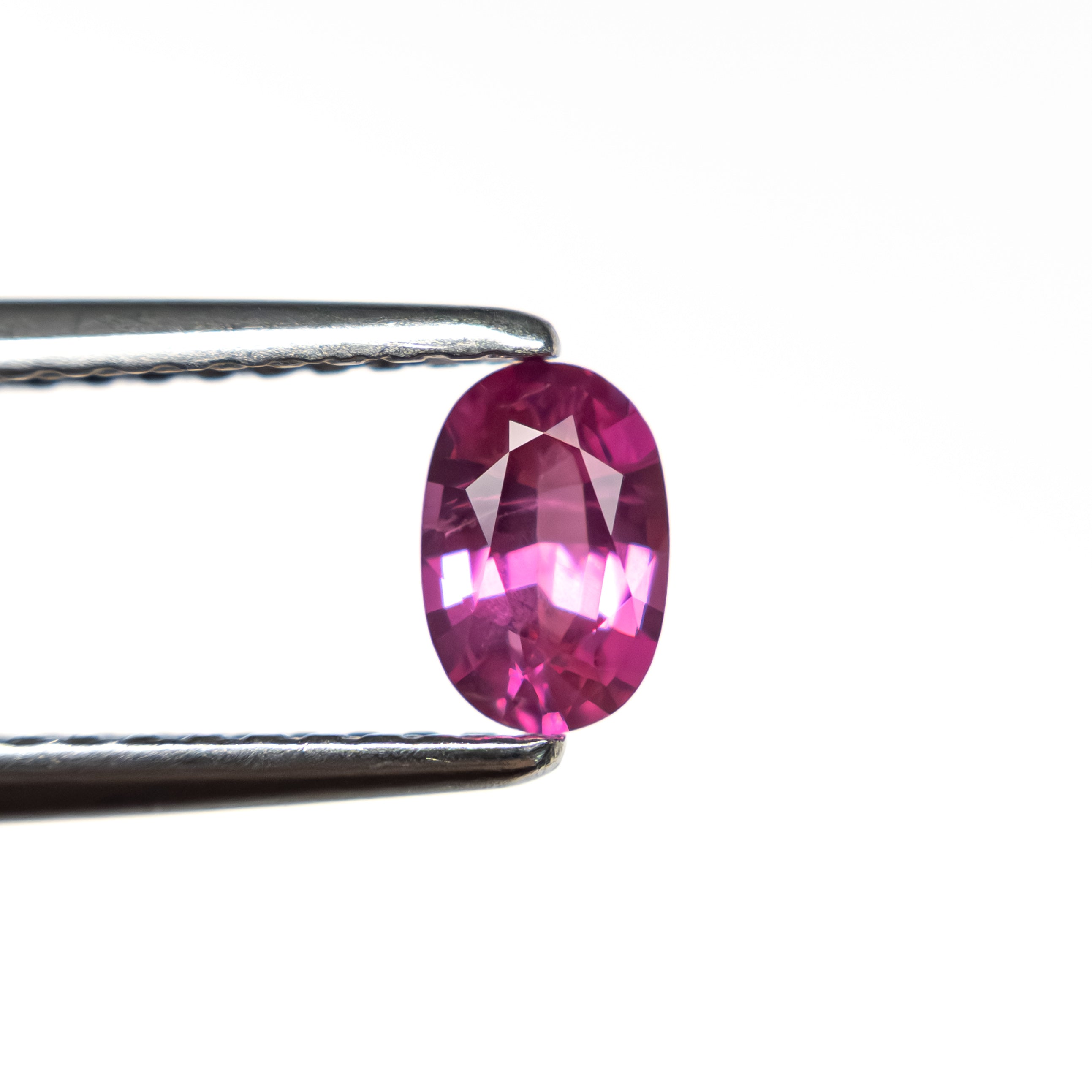 0.42ct 5.45x3.67x2.65mm Oval Brilliant Sapphire 27955-16-Staghead Designs