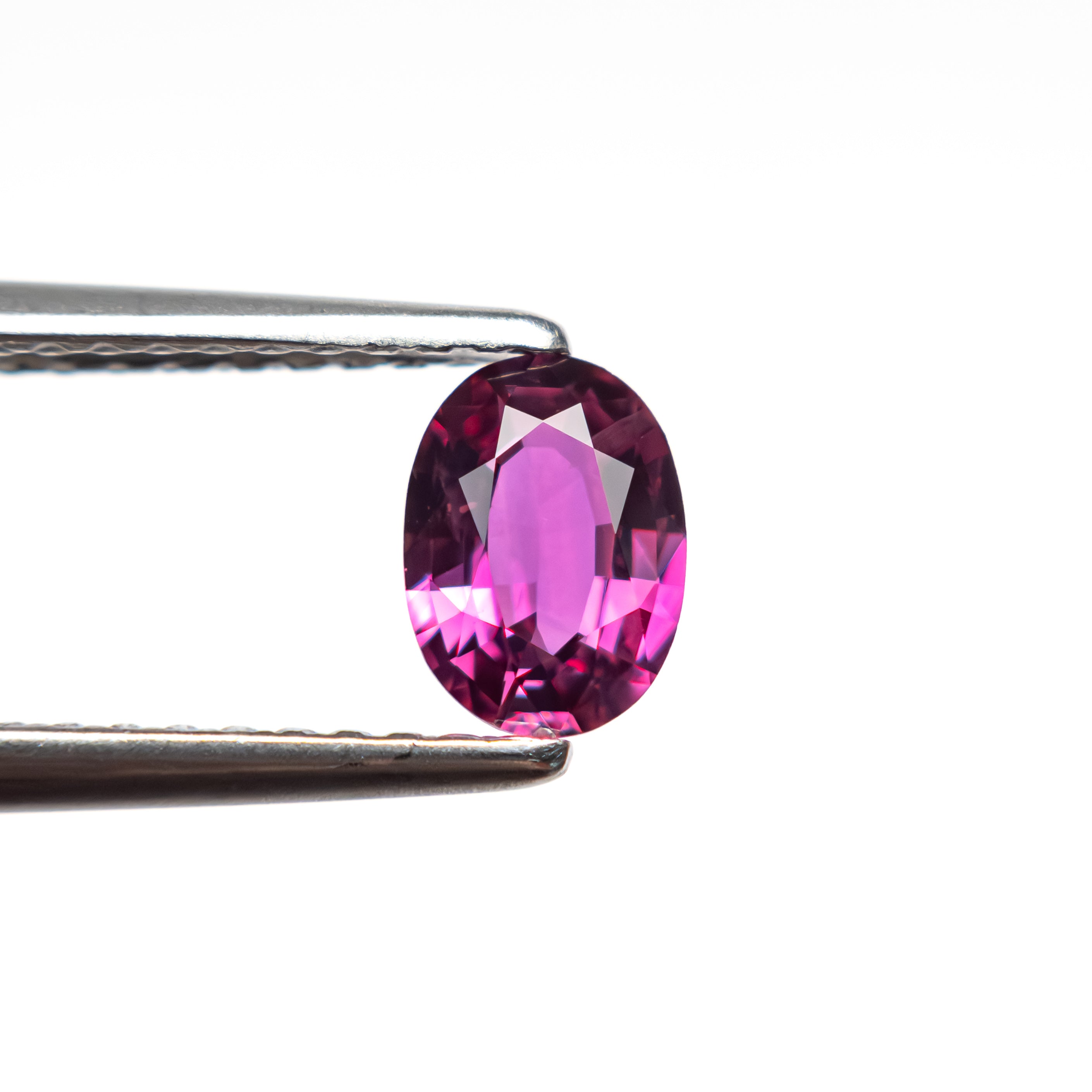 0.59ct 6.14x4.50x2.48mm Oval Brilliant Sapphire 27955-17-Staghead Designs