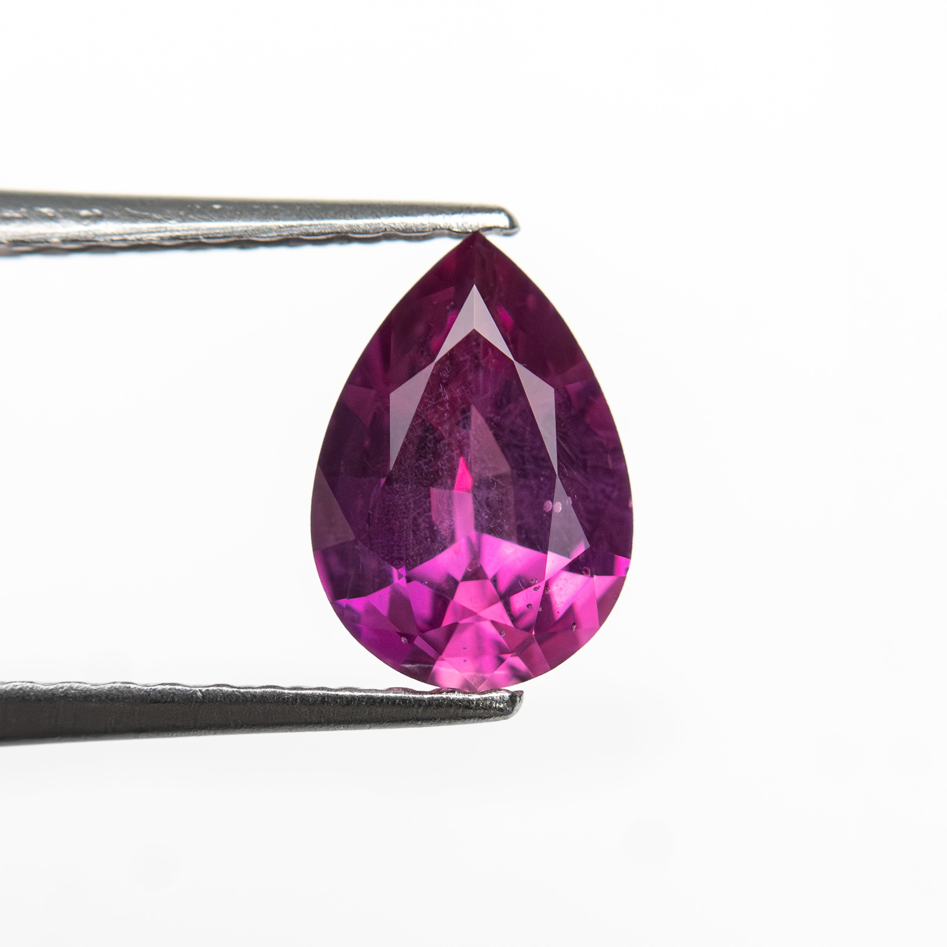 1.10ct 7.93x5.56x3.42mm Pear Brilliant Sapphire 27955-31-Staghead Designs