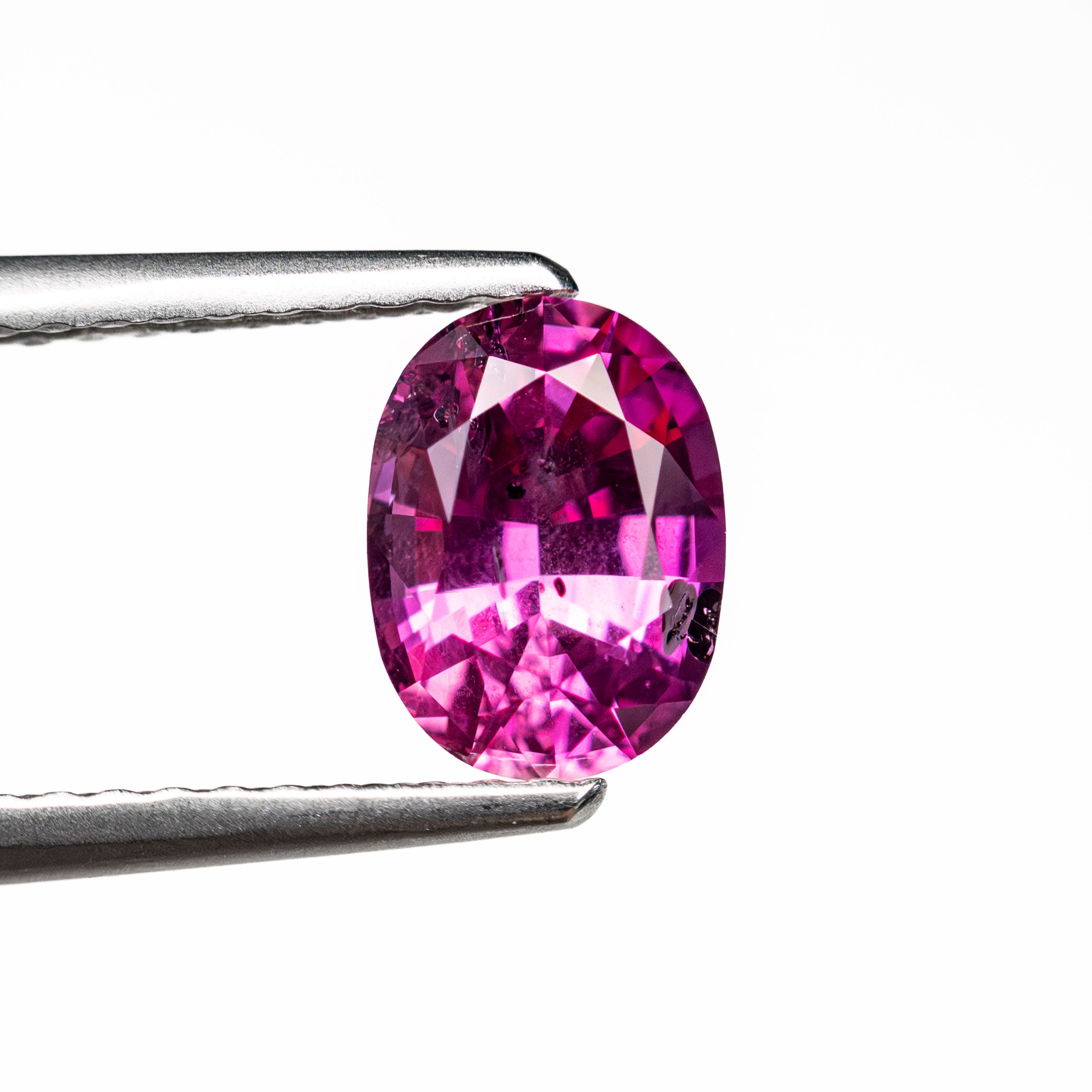 1.23ct 7.40x5.46x3.71mm Oval Brilliant Sapphire 27956-02-Staghead Designs