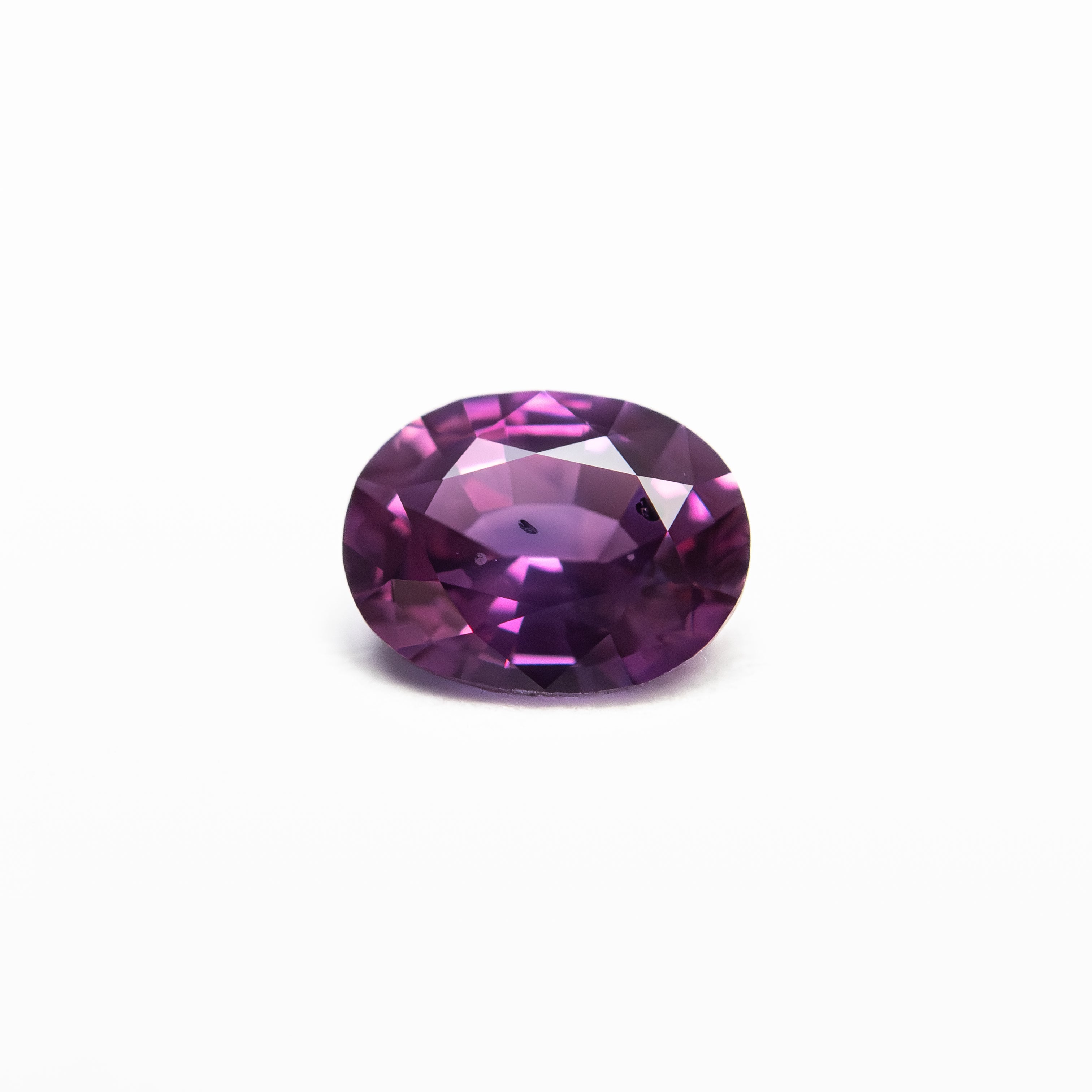 0.68ct 6.08x4.68x3.01mm Oval Brilliant Sapphire 27956-04-Staghead Designs