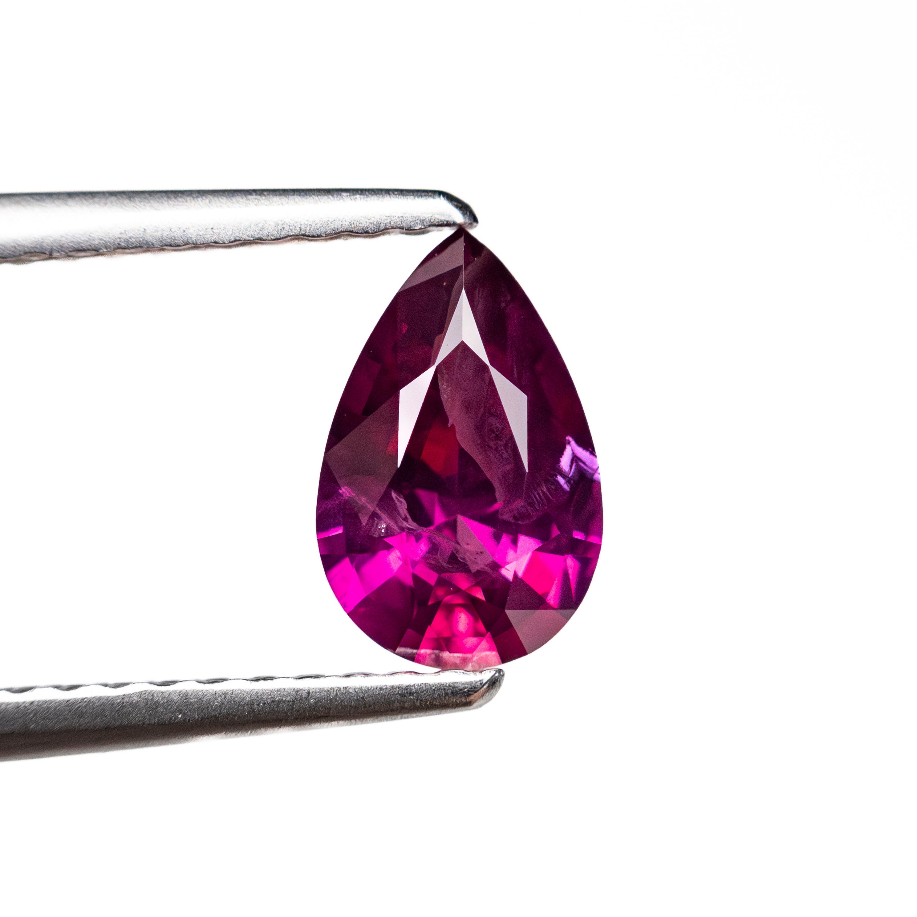 0.94ct 8.01x5.18x3.22mm Pear Brilliant Sapphire 27956-06-Staghead Designs
