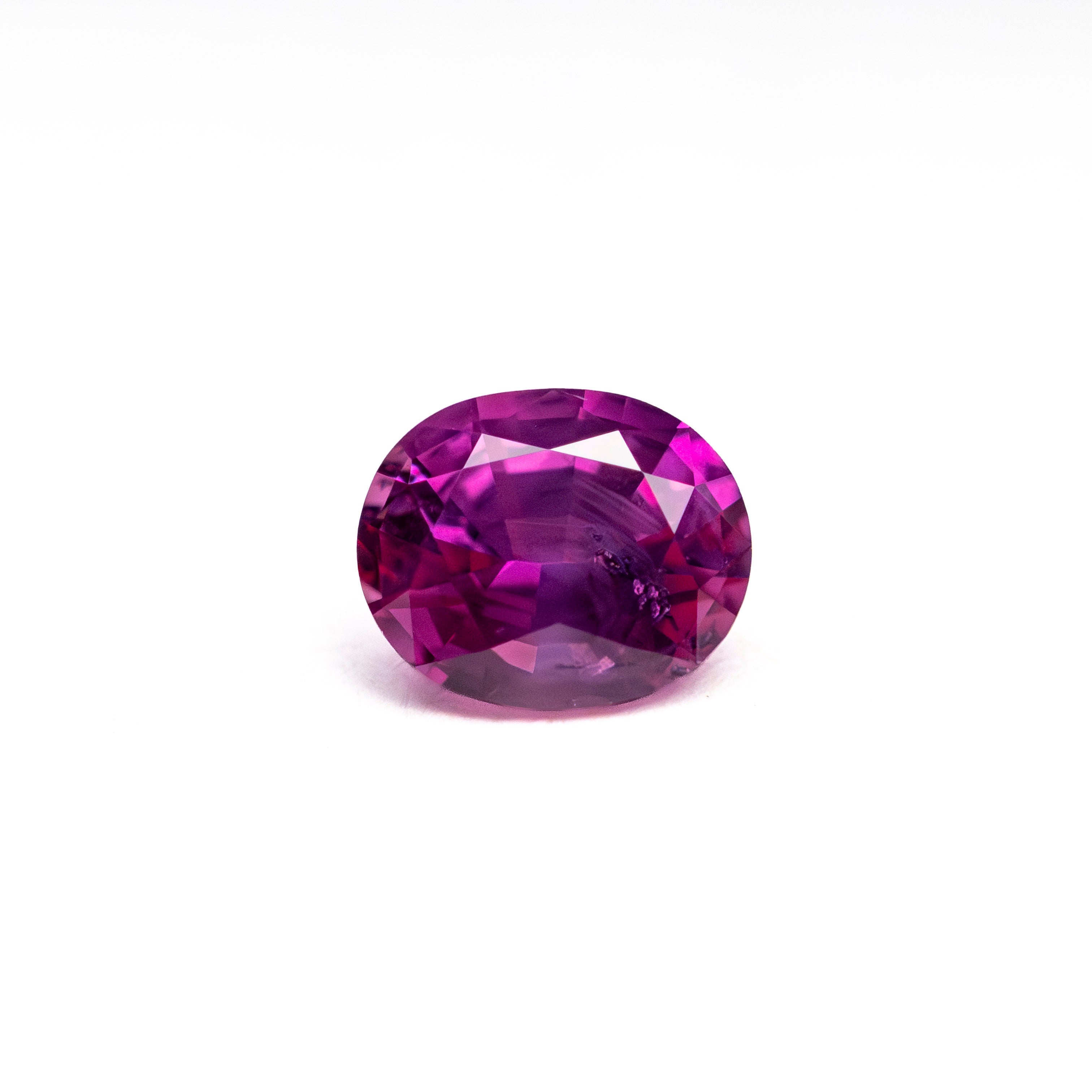 0.79ct 5.99x4.93x3.38mm Oval Brilliant Sapphire 27956-07-Staghead Designs