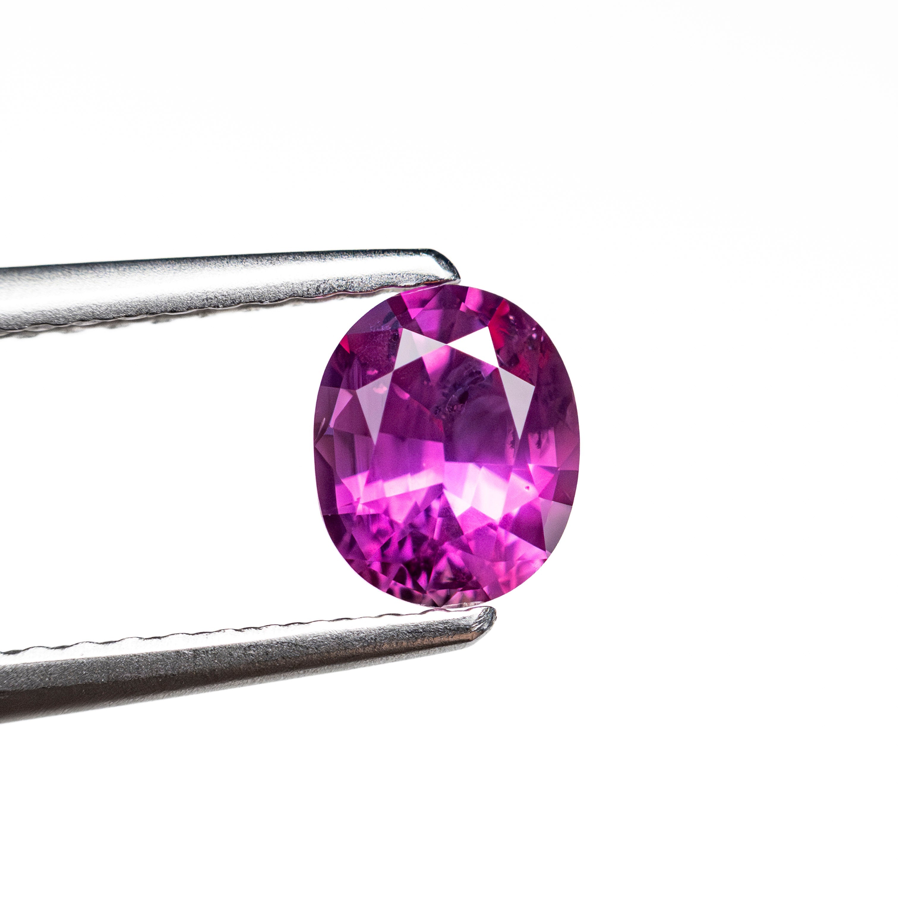 0.79ct 5.99x4.93x3.38mm Oval Brilliant Sapphire 27956-07-Staghead Designs