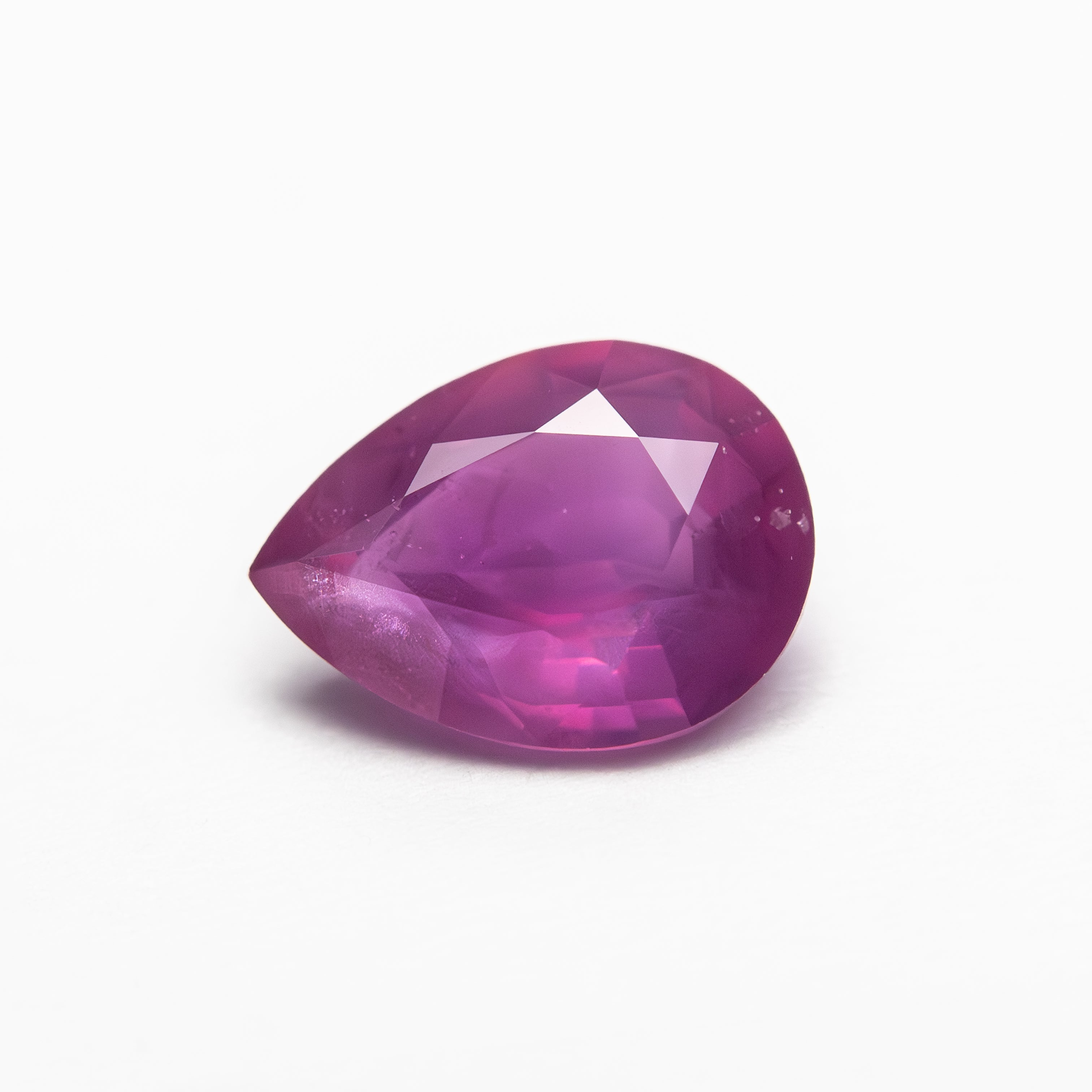 1.46ct 8.53x6.31x3.45mm Pear Brilliant Sapphire 27956-26-Staghead Designs