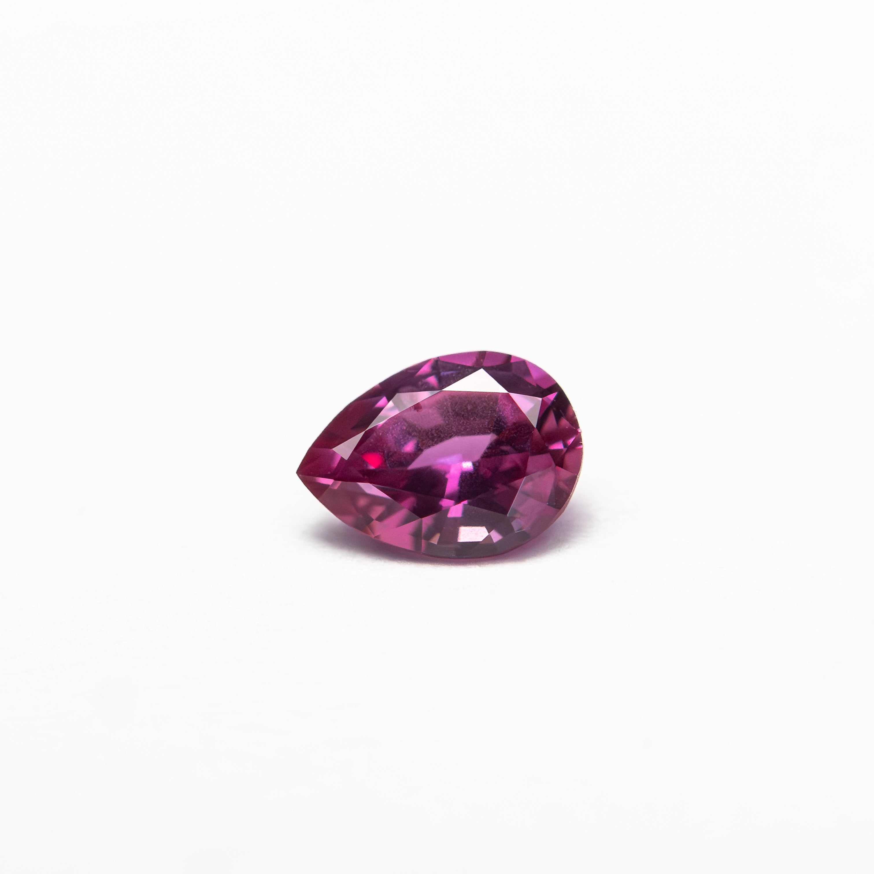 0.41ct 5.41x3.92x2.57mm Pear Brilliant Sapphire 27956-29-Staghead Designs