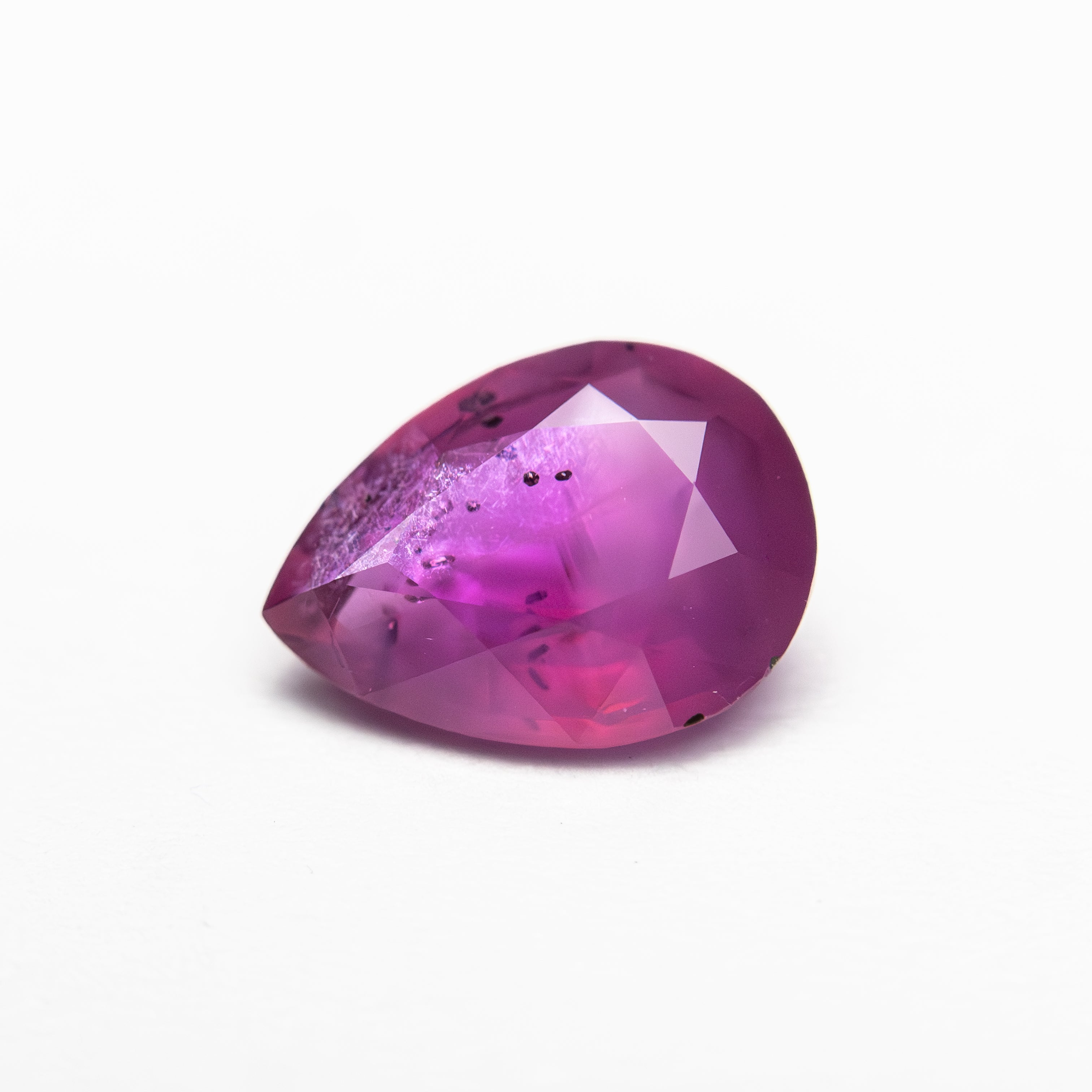 1.55ct 8.52x6.32x3.49mm Pear Brilliant Sapphire 27956-31-Staghead Designs