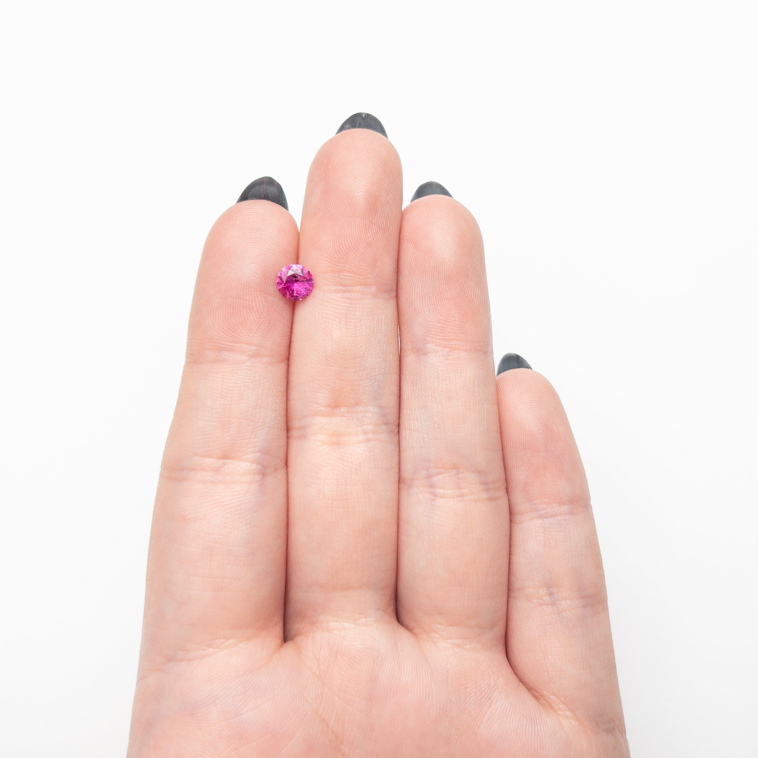 0.68ct 5.53x5.51x3.21mm Round Brilliant Sapphire 27957-26-Staghead Designs