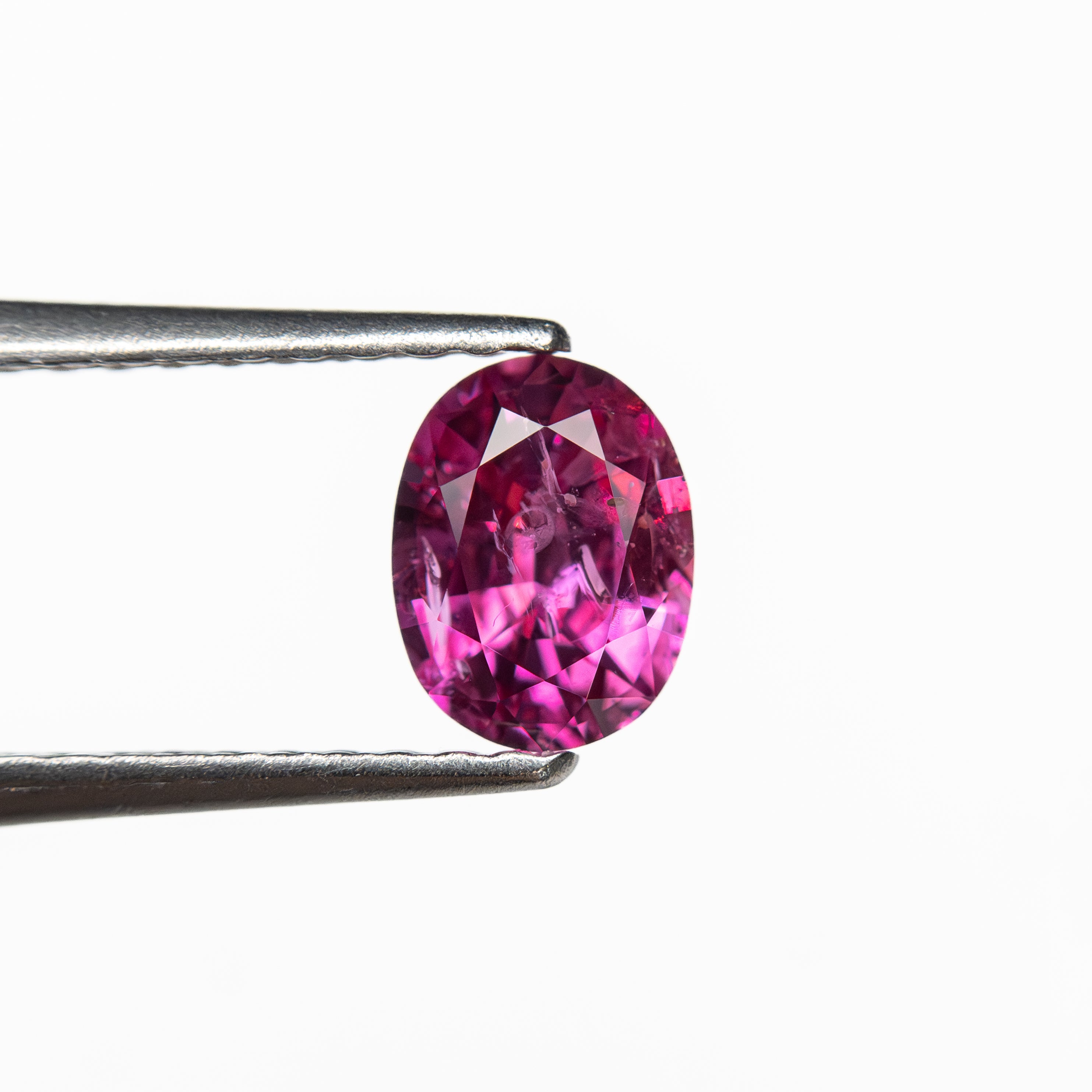 0.63ct 5.88x4.51x2.87mm Oval Brilliant Sapphire 27957-27-Staghead Designs