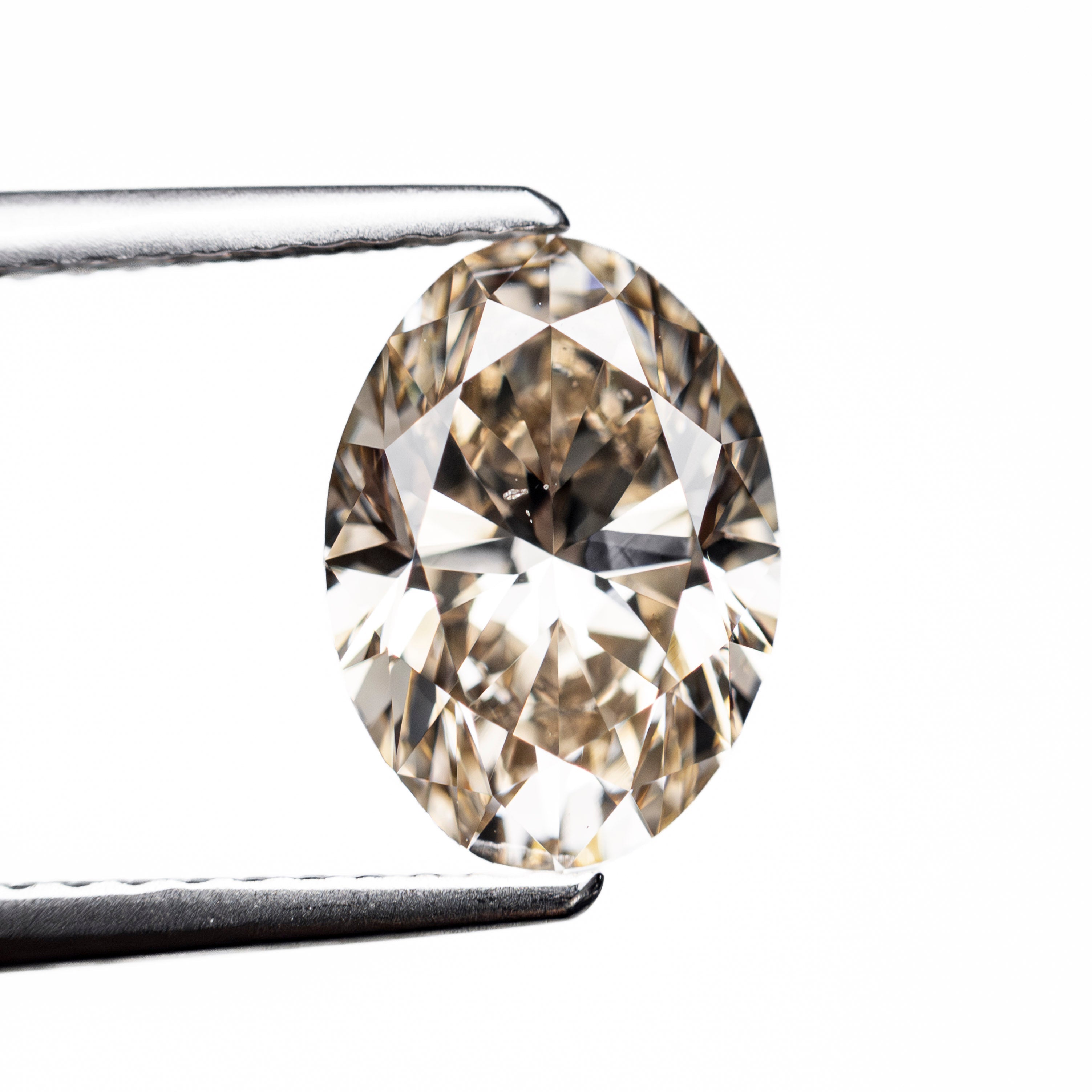 1.89ct 9.65s6.90x4.40mm SI1 C3 Oval Brilliant 🇨🇦 27985-01-Staghead Designs