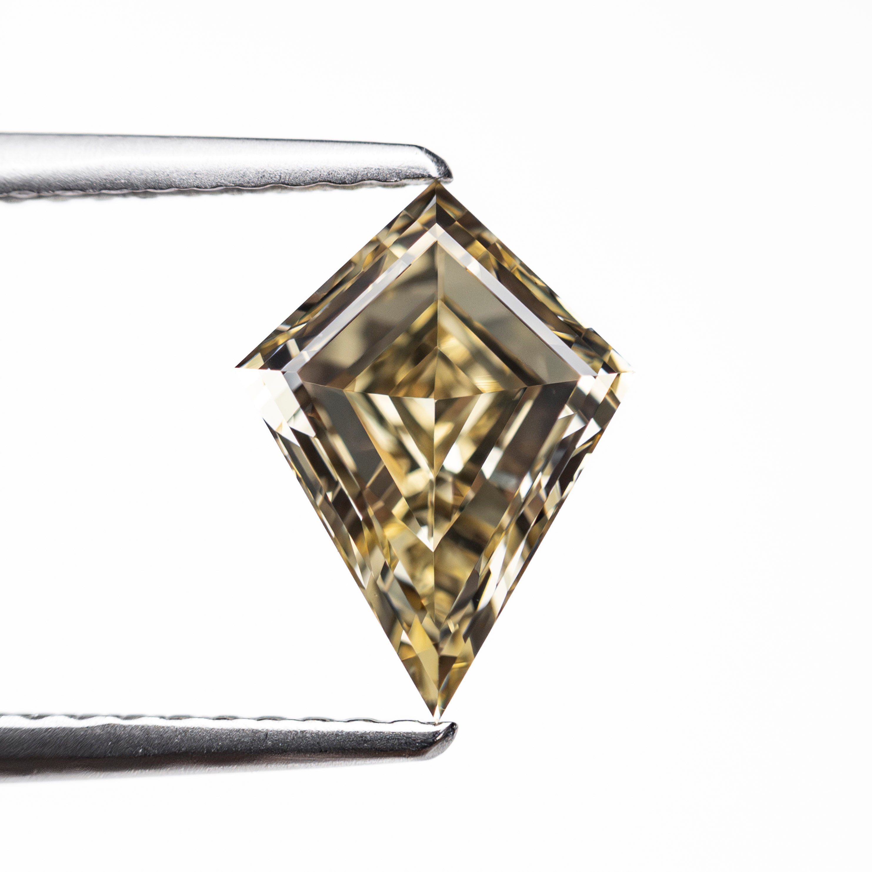1.53ct 10.11x7.48x4.12mm VVS1 C5 Kite Step Cut 🇨🇦 27986-01-Staghead Designs