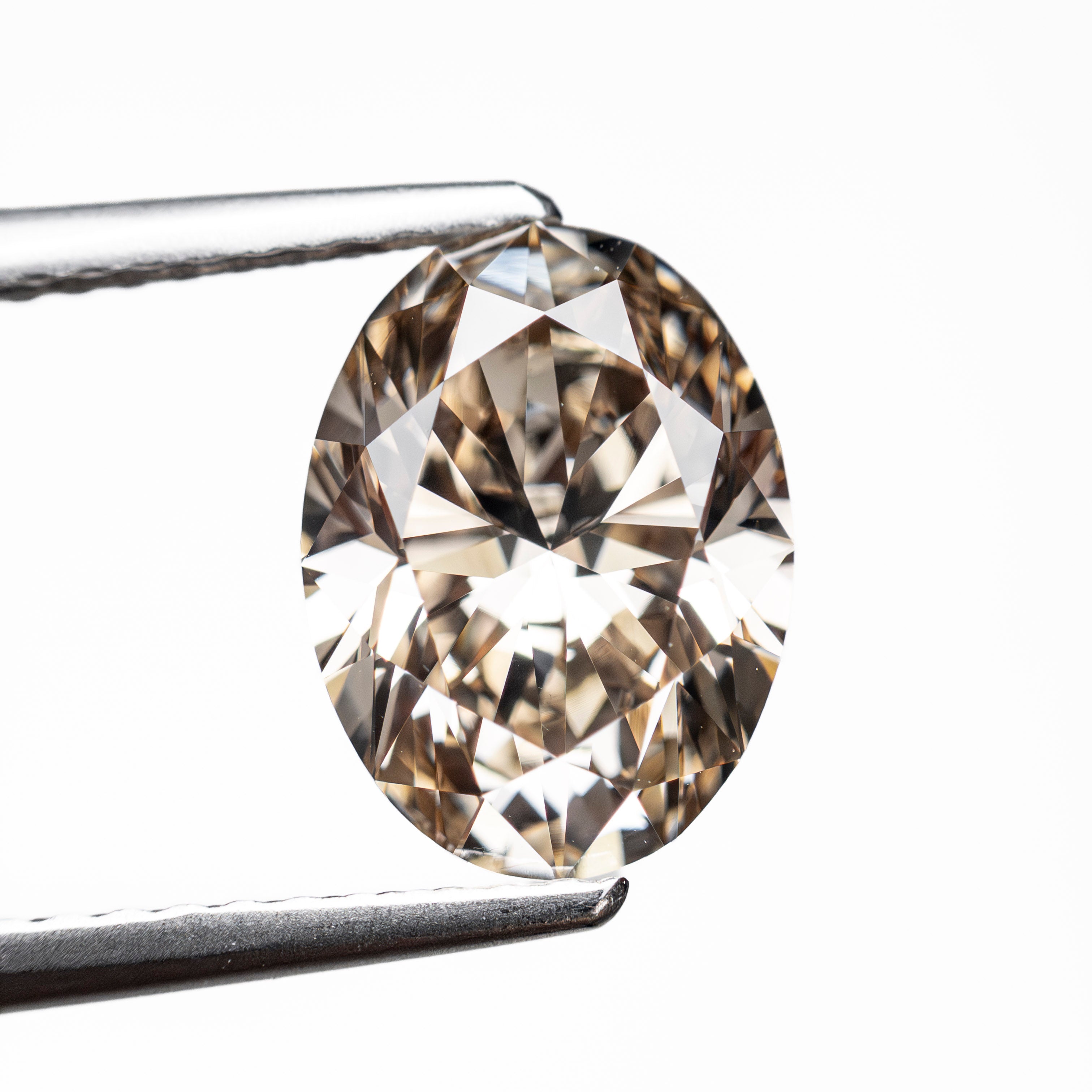 2.24ct 9.92x7.37x4.71mm VS1 C4 Oval Brilliant 🇨🇦 27987-01-Staghead Designs