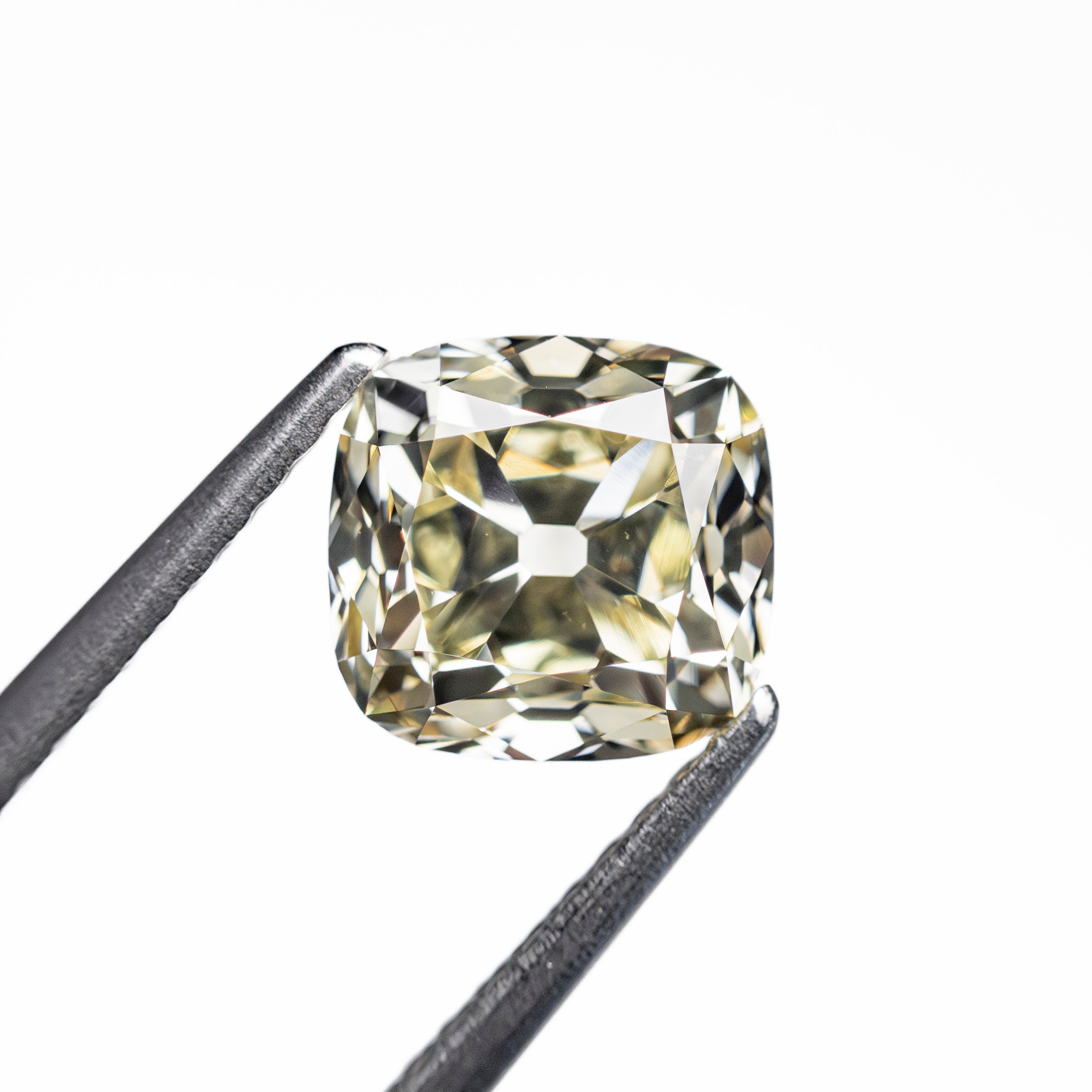 1.64ct 6.90x6.58x4.45mm VS1 Light Yellow Modern Antique Old Mine Cut 🇨🇦 27992-01-Staghead Designs
