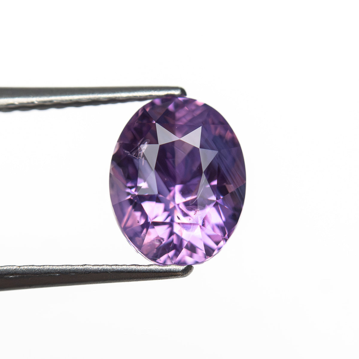2.15ct 7.90x6.31x5.25mm Oval Brilliant Sapphire 28213-01-Staghead Designs