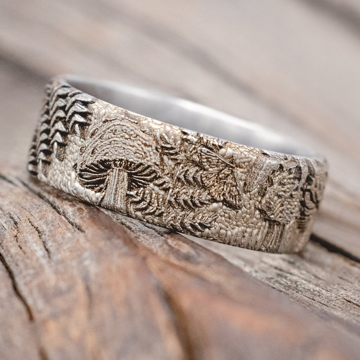 "Forest" - men's wedding ring with 3D mushroom engravings