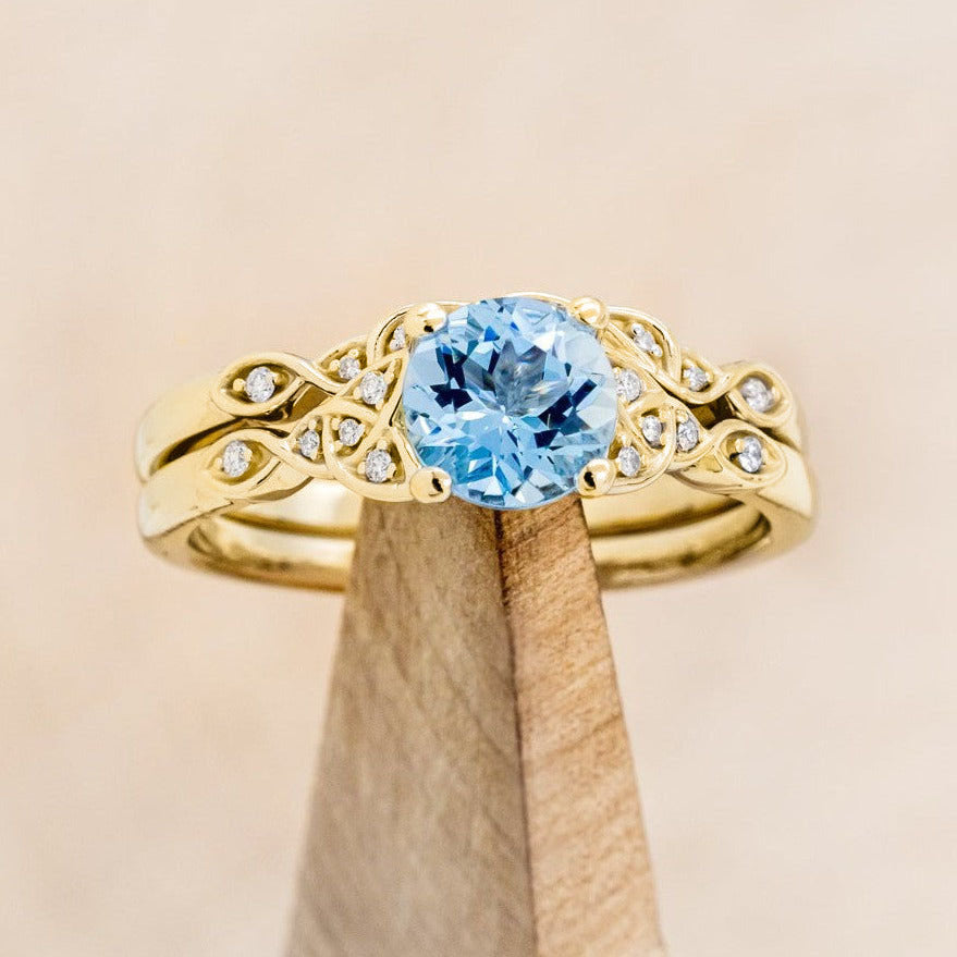 "AIFE" - CELTIC KNOT ENGAGEMENT RING WITH ROUND CENTER STONE-Staghead Designs