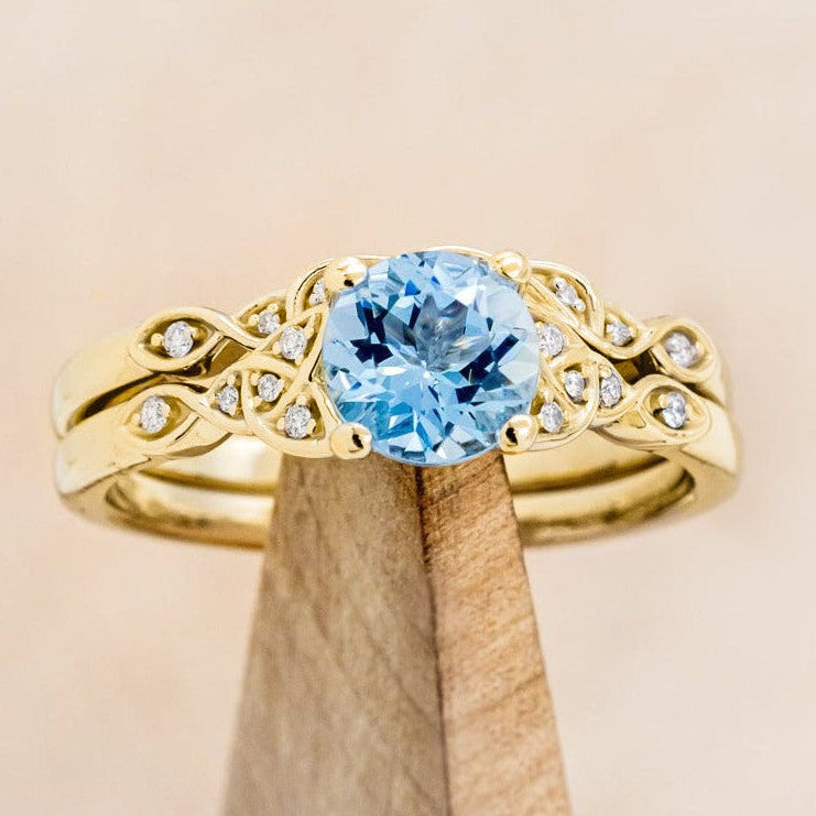"AIFE" - CELTIC KNOT ENGAGEMENT RING WITH ROUND CENTER STONE-Staghead Designs