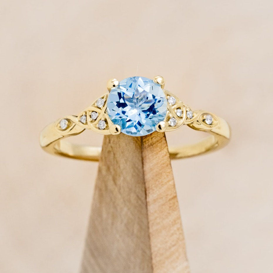 "AIFE" - CELTIC KNOT ENGAGEMENT RING WITH ROUND CENTER STONE-Staghead Designs