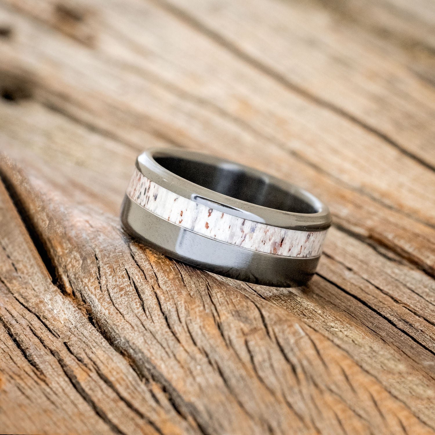 "CASTOR" - OFFSET ANTLER WEDDING RING-11