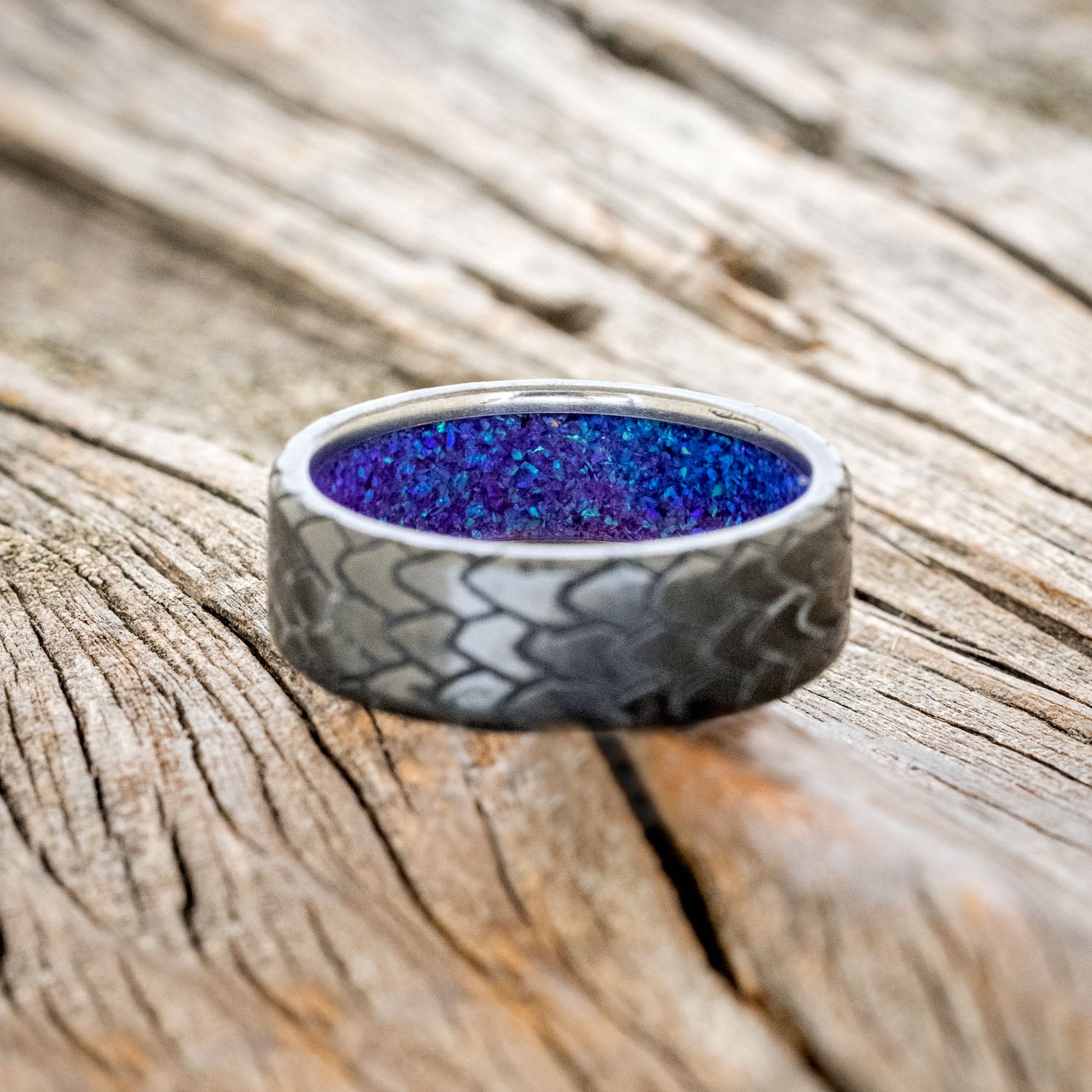 "ECHO" - DRAGON SCALE WEDDING RING FEATURING A PURPLE OPAL LINED BAND-6