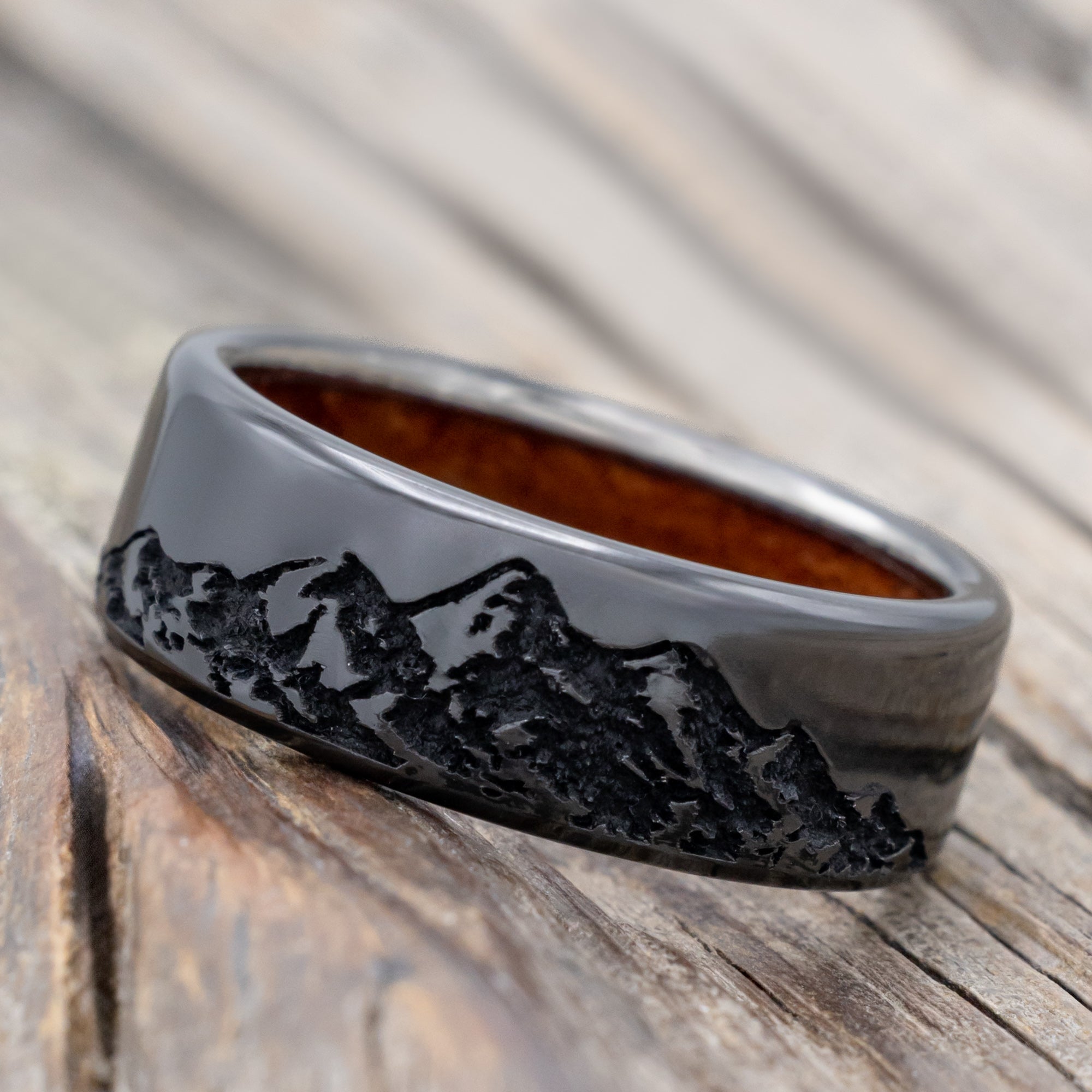 "Horizon" - Mountain Engraved Wedding Band With Custom Lining-Staghead Designs
