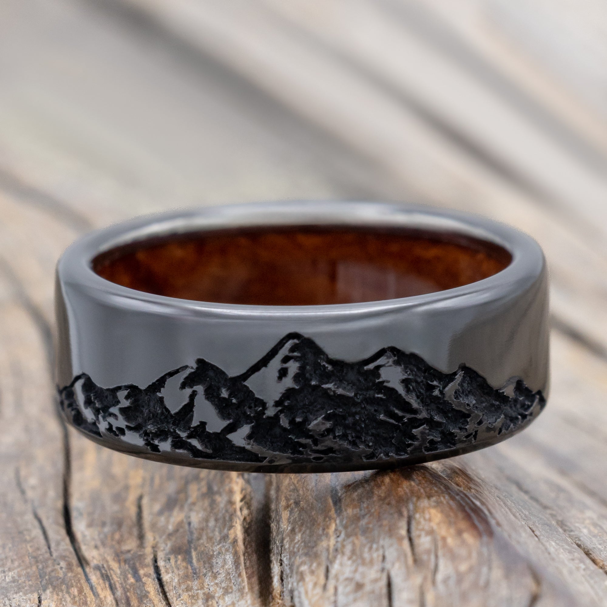 "Horizon" - Mountain Engraved Wedding Band With Custom Lining-Staghead Designs