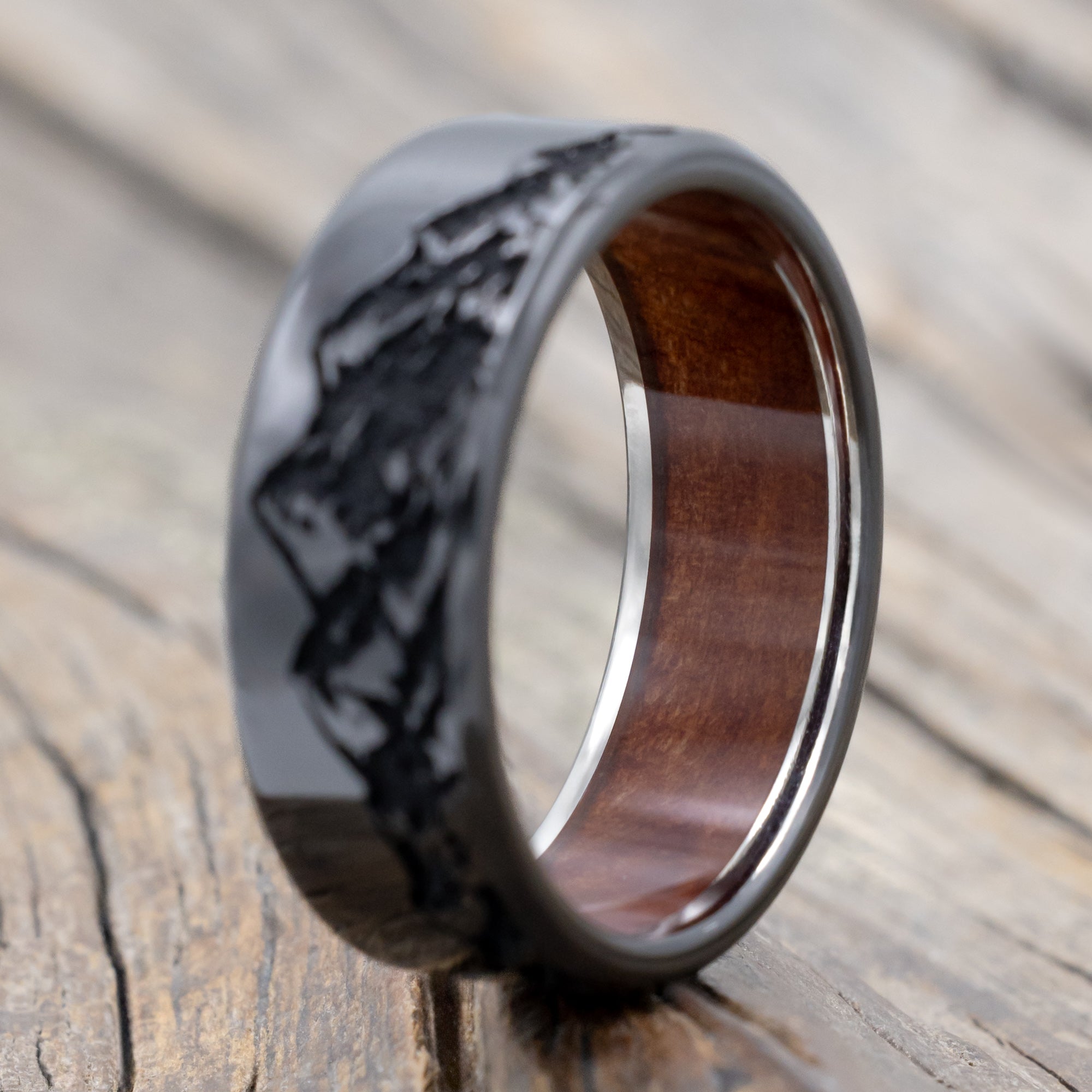 "Horizon" - Mountain Engraved Wedding Band With Custom Lining-Staghead Designs