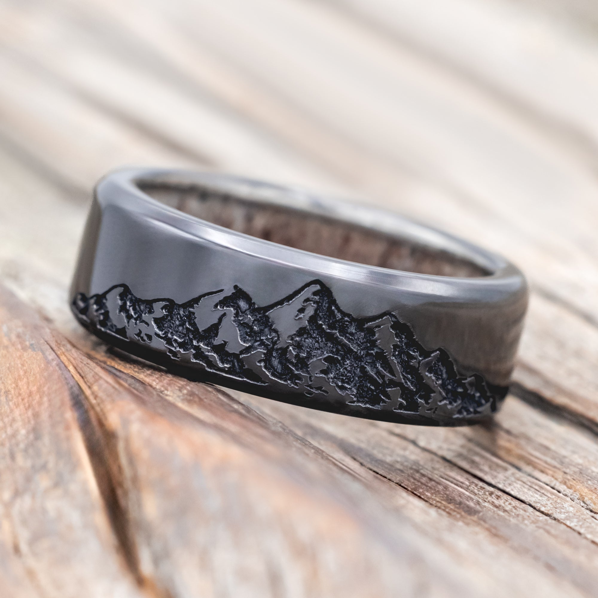 "HORIZON" - MOUNTAIN ENGRAVED WEDDING BAND WITH CUSTOM LINING-Staghead Designs