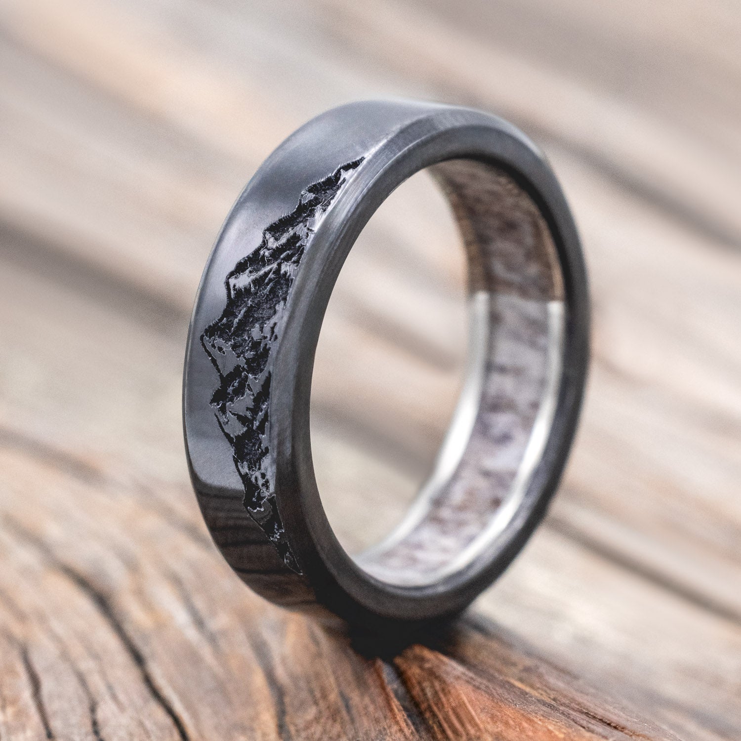"HORIZON" - MOUNTAIN ENGRAVED WEDDING BAND WITH CUSTOM LINING-Staghead Designs