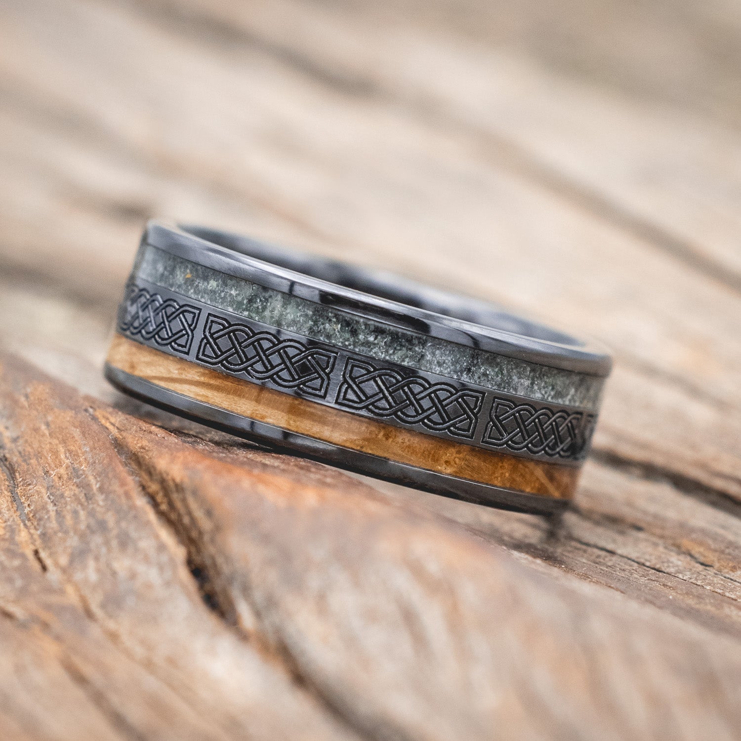 "RYDER" - CELTIC SAILOR'S KNOT ENGRAVED WITH WHISKEY BARREL & MOSS AGATE WEDDING RING-Staghead Designs
