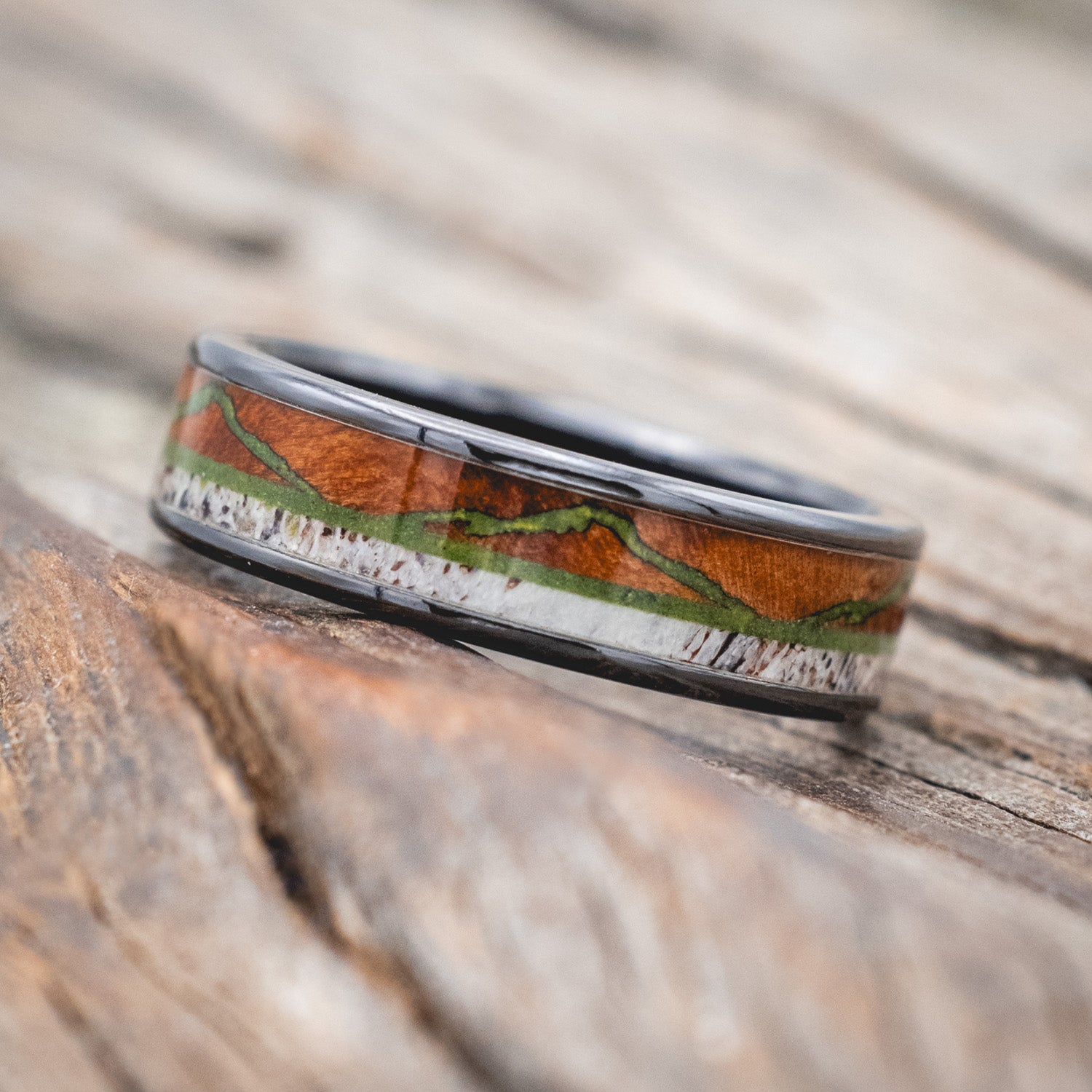 "THE EXPEDITION" - MOUNTAIN ENGRAVED WEDDING RING WITH REDWOOD, MOSS & ANTLER-Staghead Designs