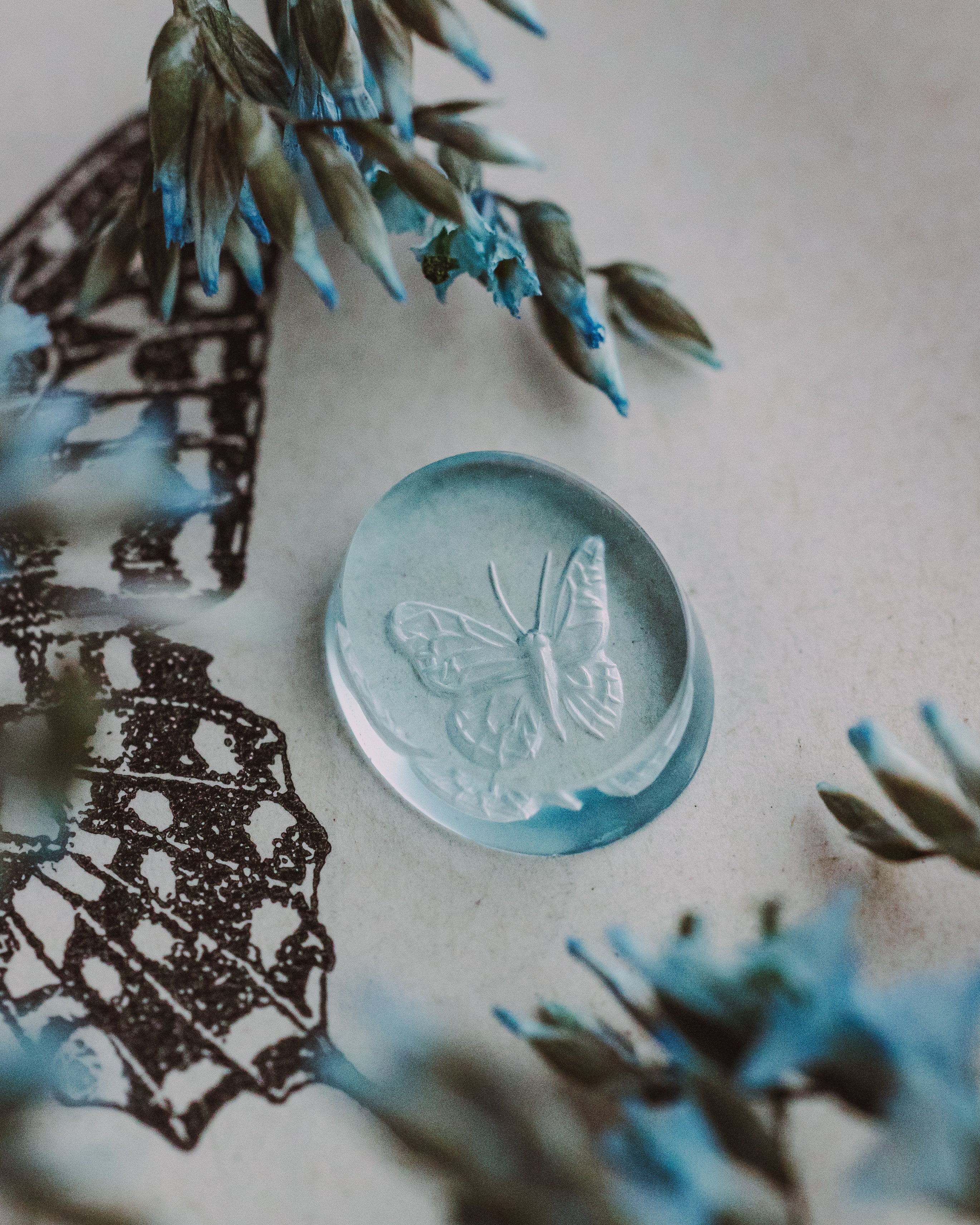 4.95ct 12.05x10.16x3.19mm BUTTERFLY CARVED BLUE TOPAZ-Staghead Designs