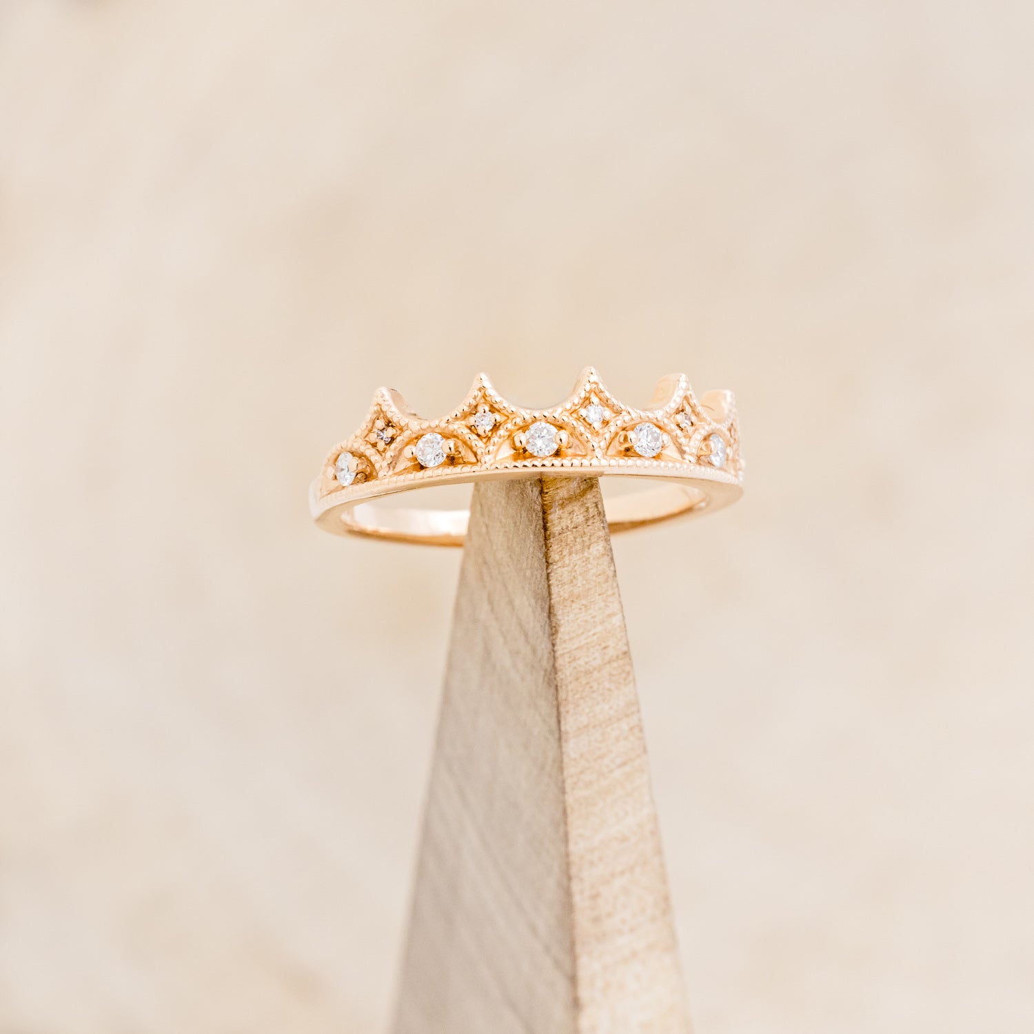 CROWN INSPIRD DIAMOND RING-1