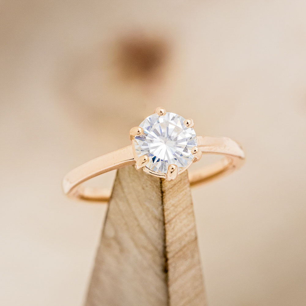 CLADDAGH BRIDAL SUITE - ROUND CUT SOLITAIRE ENGAGEMENT RING WITH DIAMOND ACCENT TRACER & CLADDAGH TRACER-Staghead Designs