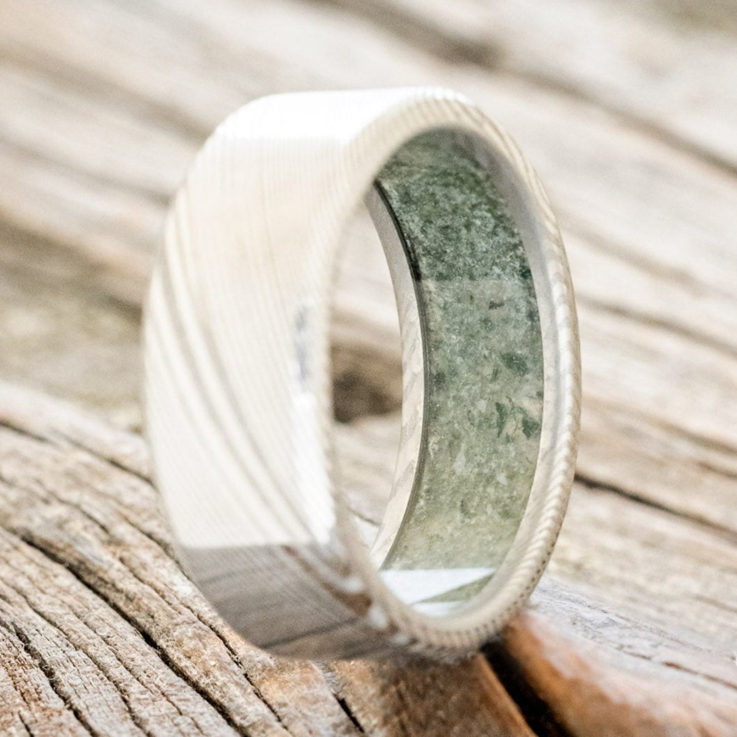 CRUSHED MOSS AGATE LINED WEDDING BAND-16