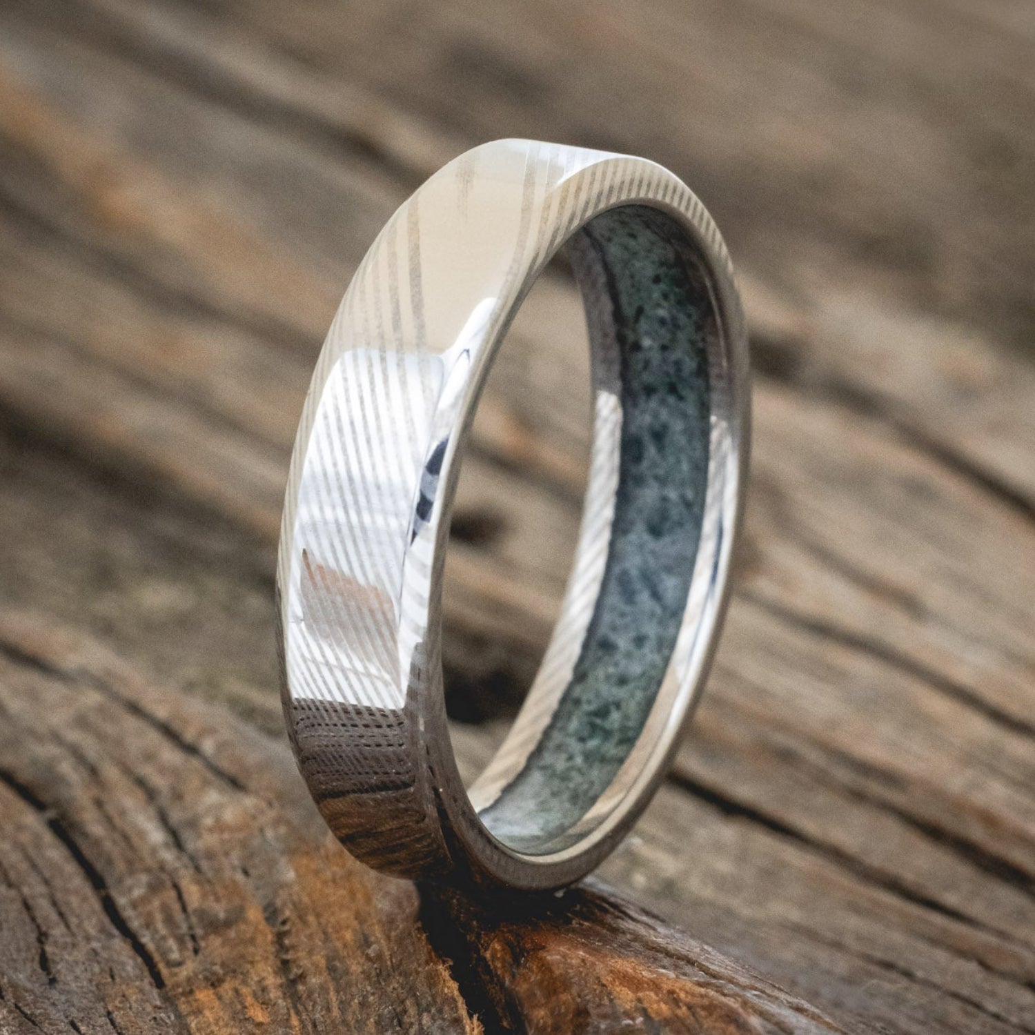 CRUSHED MOSS AGATE LINED WEDDING BAND-7
