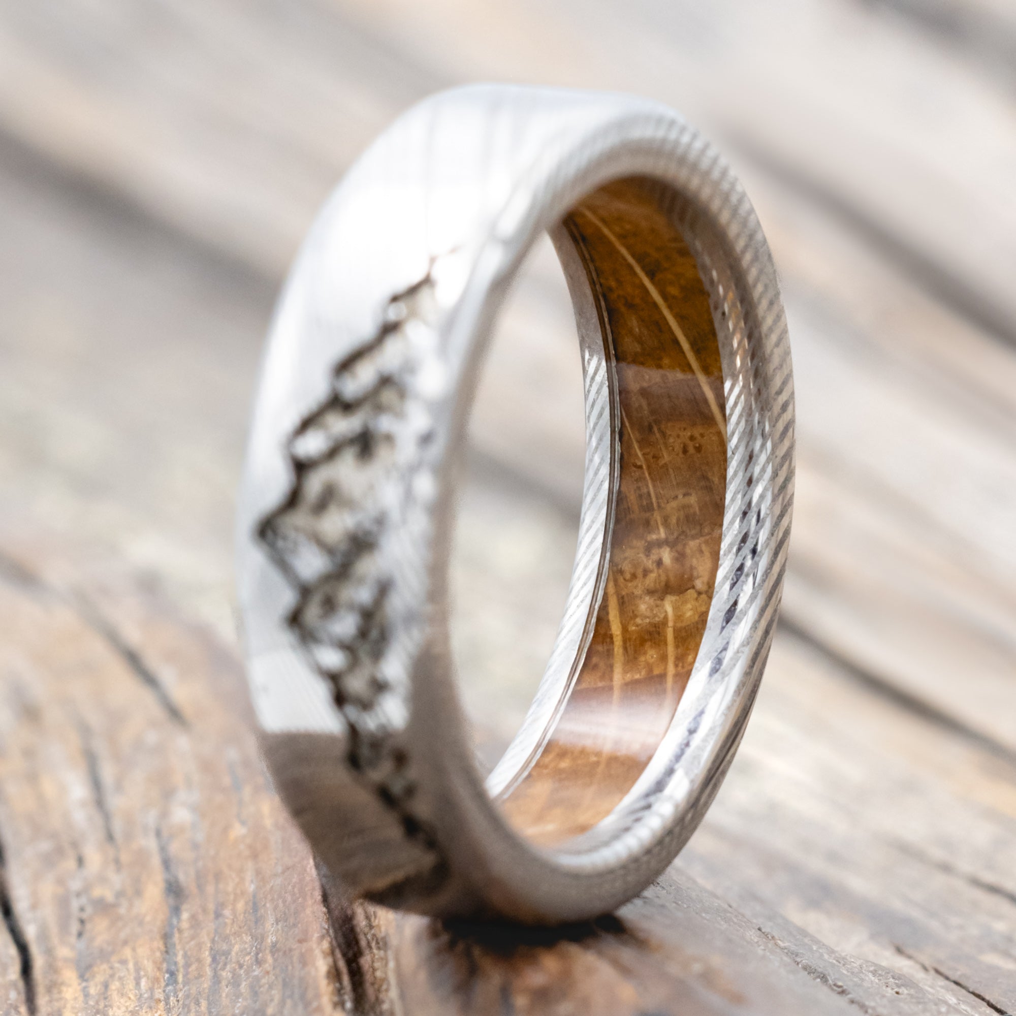 "HORIZON" - MOUNTAIN ENGRAVED WEDDING BAND WITH CUSTOM LINING-Staghead Designs
