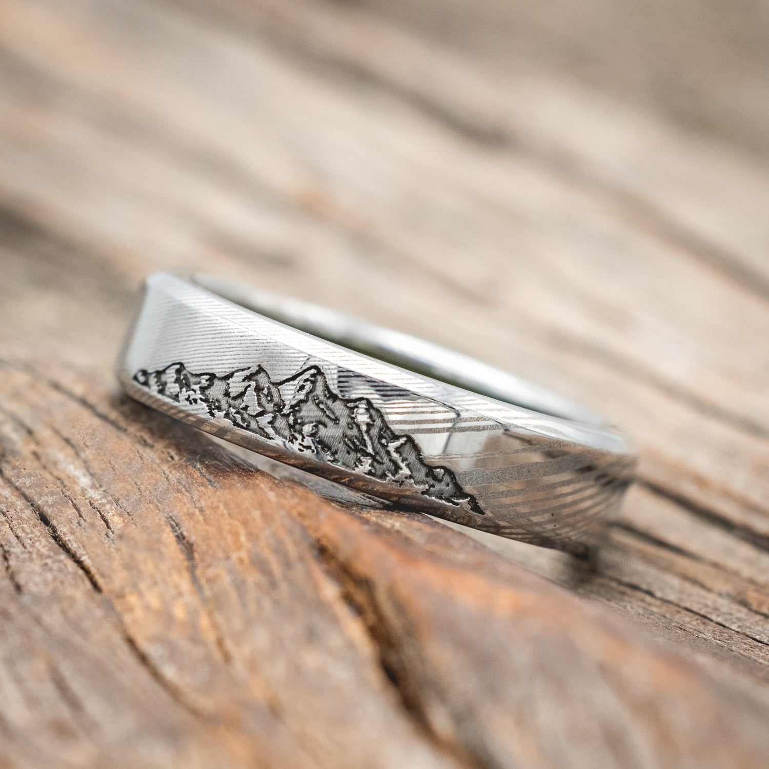 MOUNTAIN ENGRAVED WEDDING BAND WITH LINING-Staghead Designs