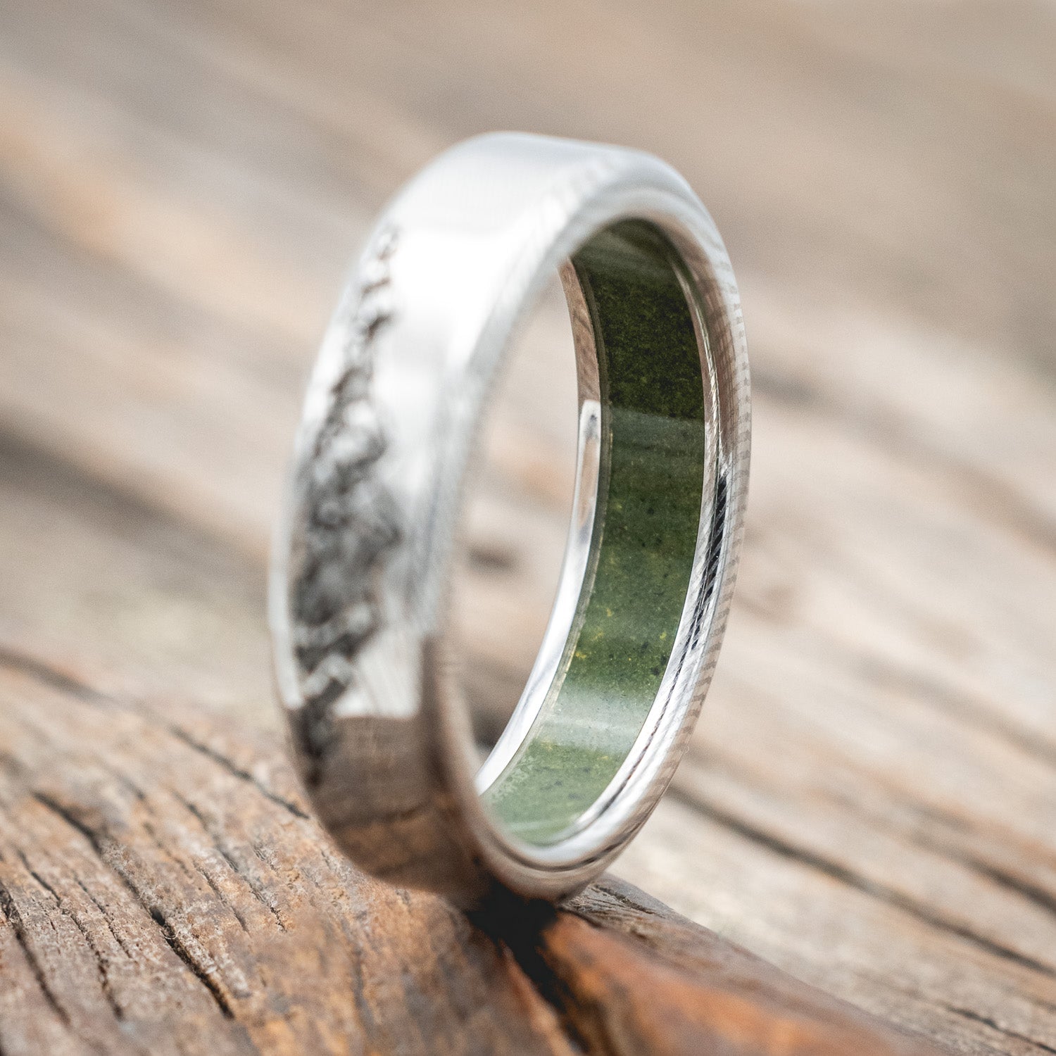 MOUNTAIN ENGRAVED WEDDING BAND WITH LINING-Staghead Designs