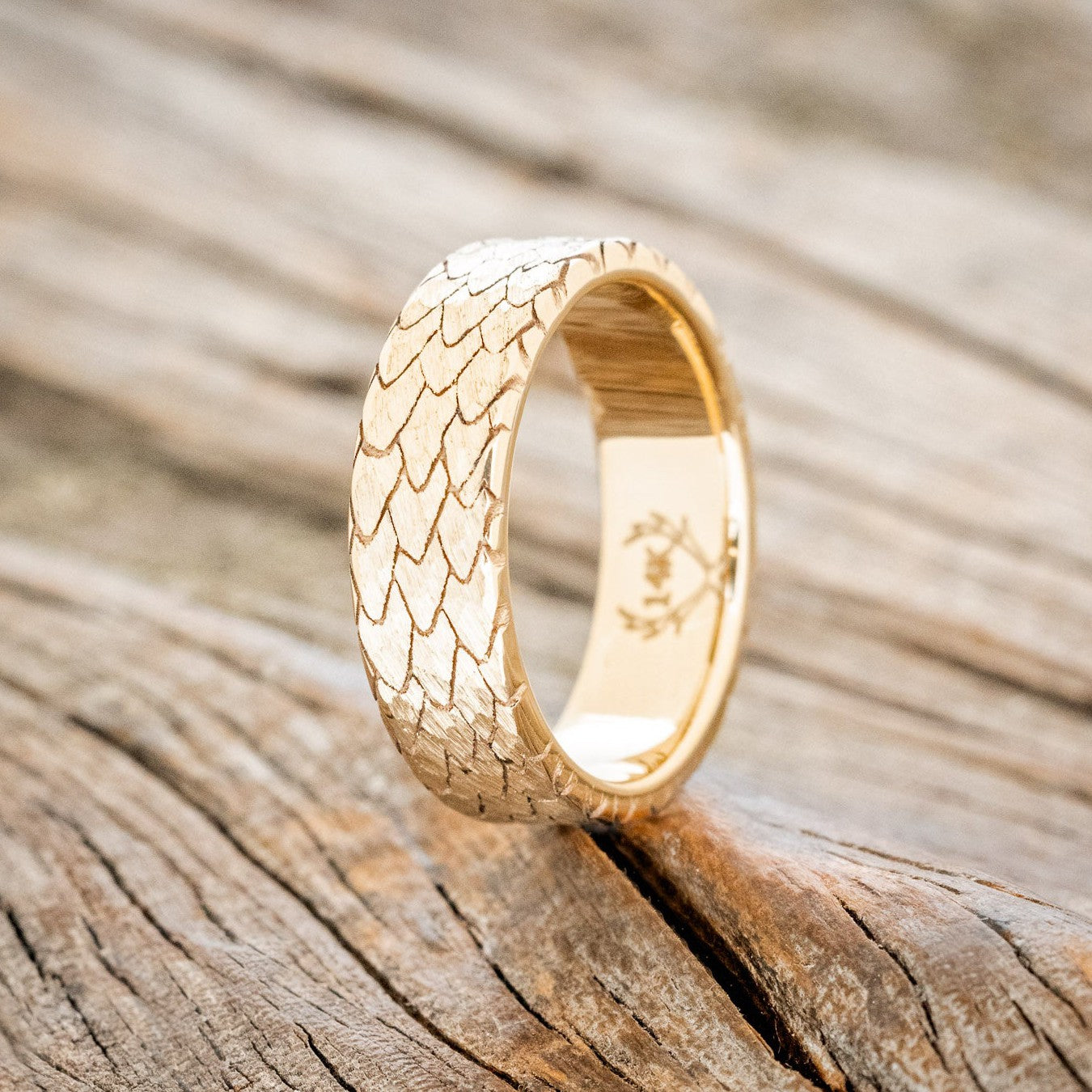 "ECHO" - HAMMERED CUSTOM EMBOSSED DRAGON SCALE WEDDING RING-1