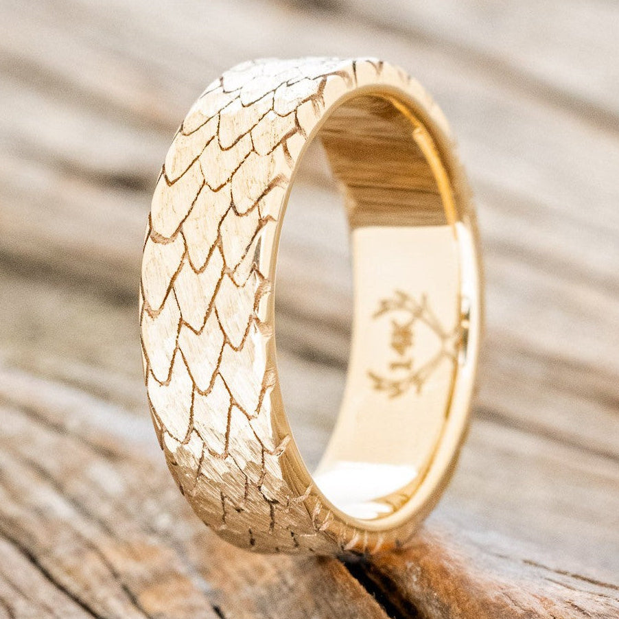 "ECHO" - HAMMERED CUSTOM EMBOSSED DRAGON SCALE WEDDING RING-1