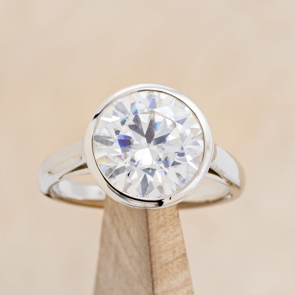 "EDITH" - SOLITAIRE BEZEL SET MOISSANITE ENGAGEMENT RING WITH DIAMOND ACCENTS-1