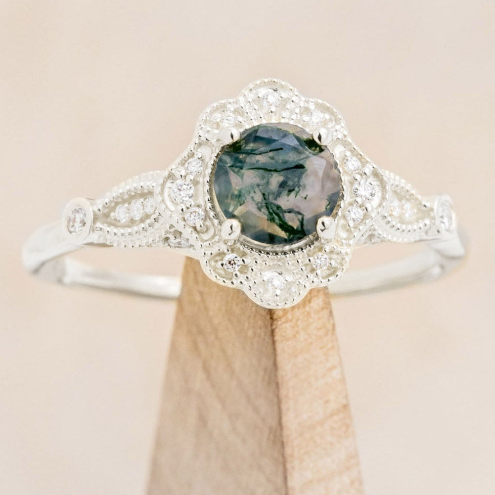 "EILEEN" - ROUND CUT ENGAGEMENT RING WITH DIAMOND ACCENTS & TRACER-Staghead Designs