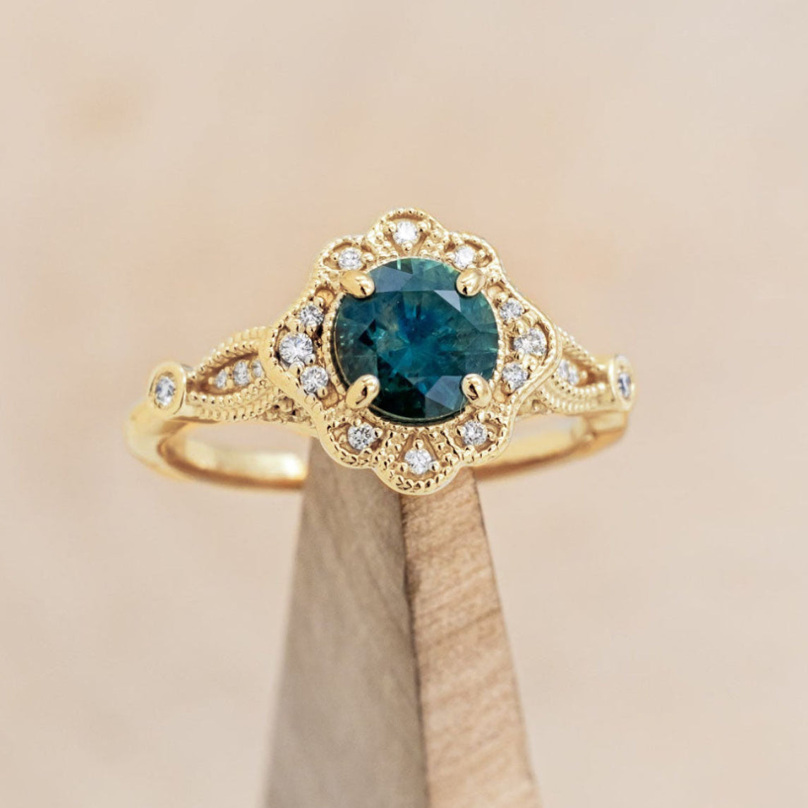 "EILEEN" - ROUND CUT ENGAGEMENT RING WITH DIAMOND ACCENTS & TRACER-Staghead Designs