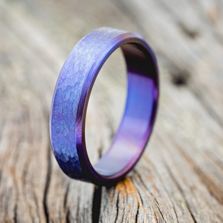 FIRE-TREATED TITANIUM WEDDING BAND WITH HAMMERED FINISH-1