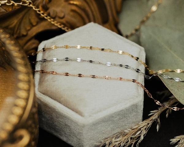 TRI-COLOR HAMMERED MARINER CHAIN LAYERED NECKLACE-2